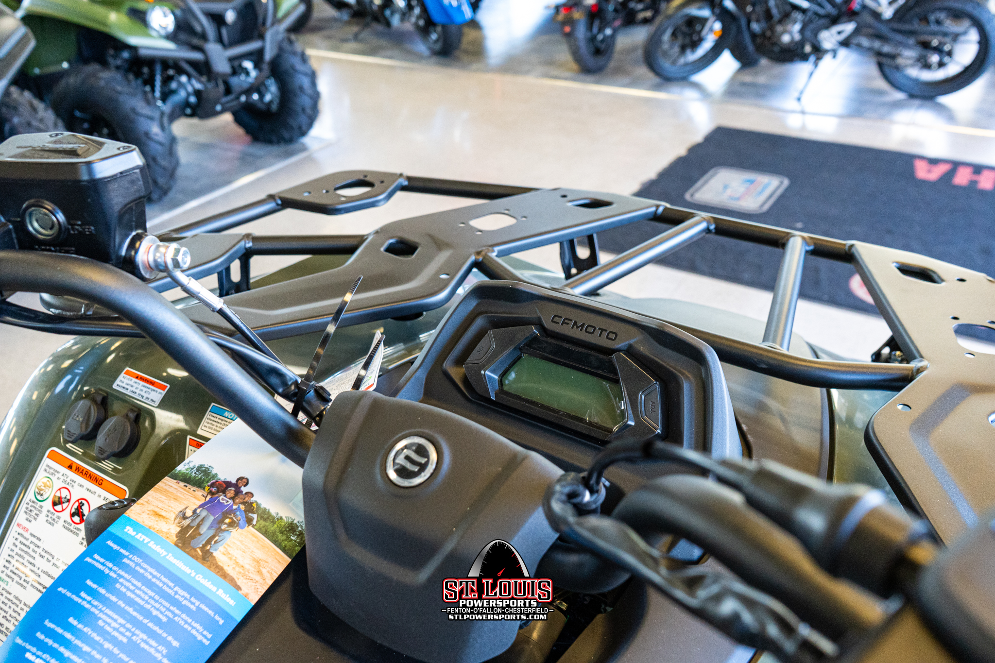 2025 CFMOTO CFORCE 400 - Photo 8