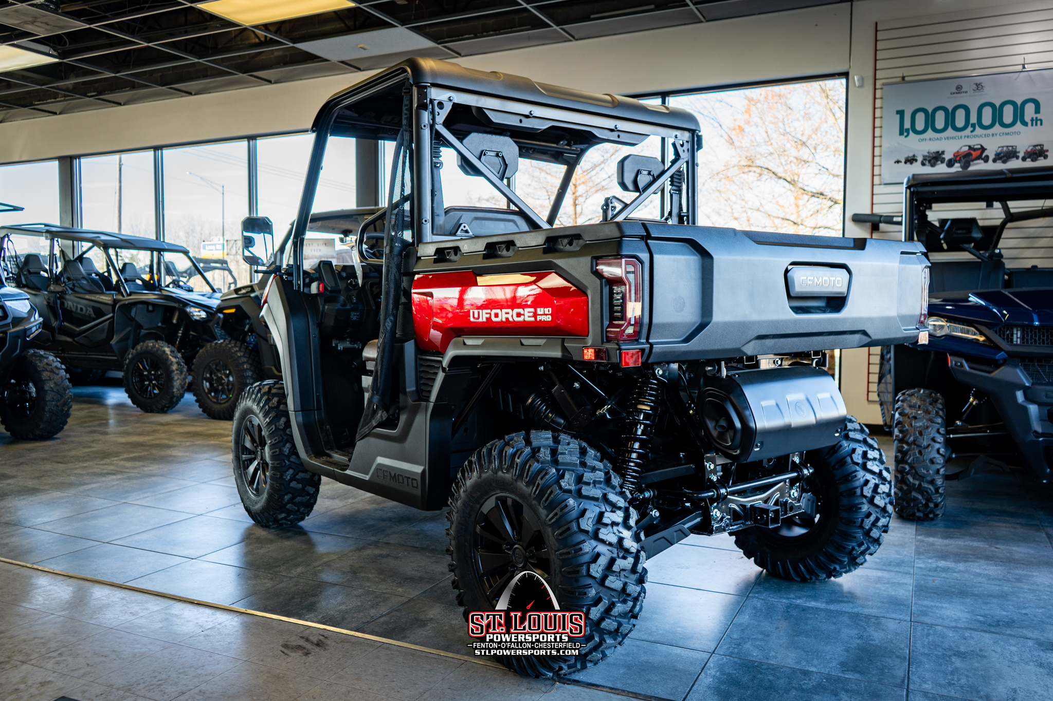 2025 CFMOTO UFORCE U10 Pro - Photo 3