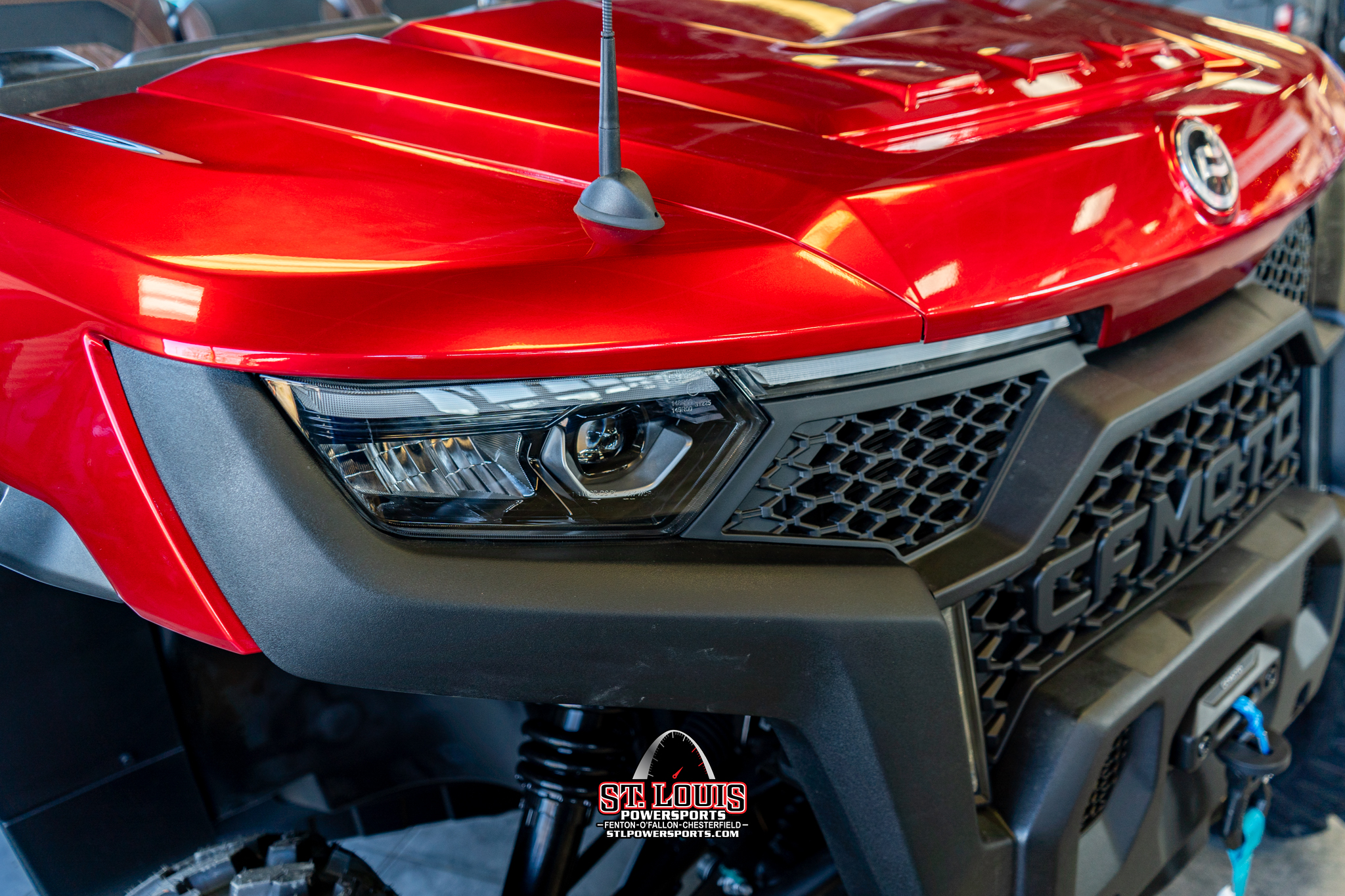 2025 CFMOTO UFORCE U10 Pro - Photo 8