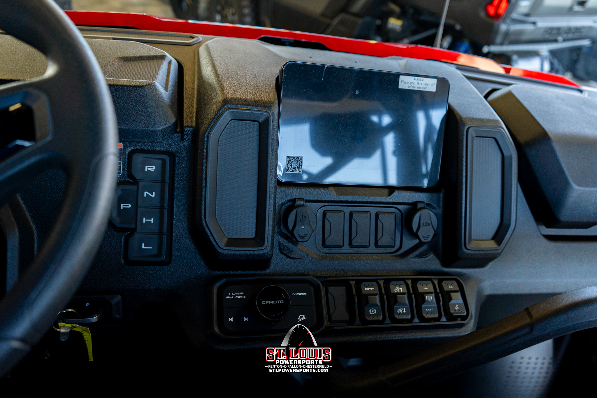 2025 CFMOTO UFORCE U10 Pro - Photo 11