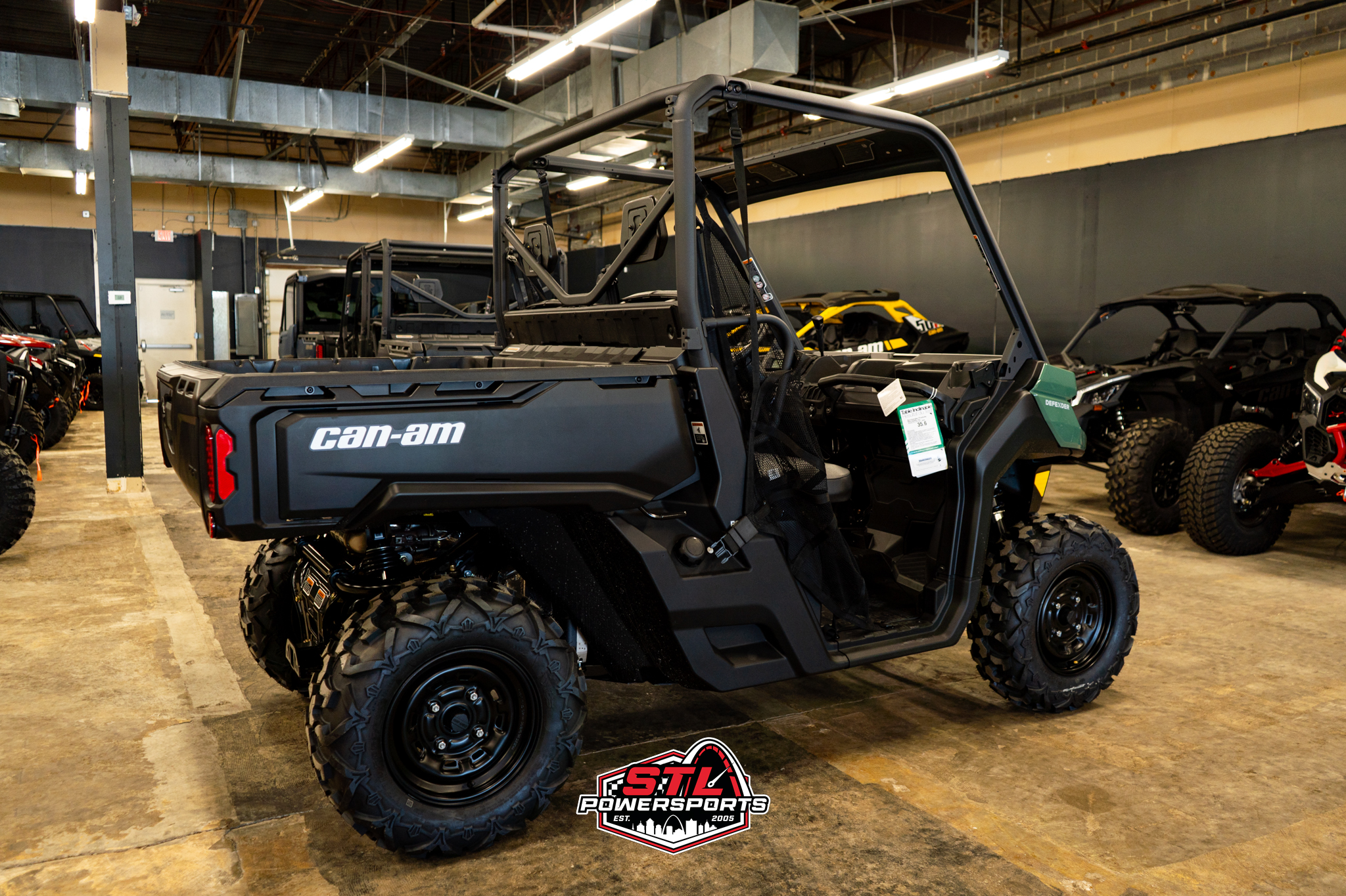 2025 Can-Am Defender HD7 - Photo 6