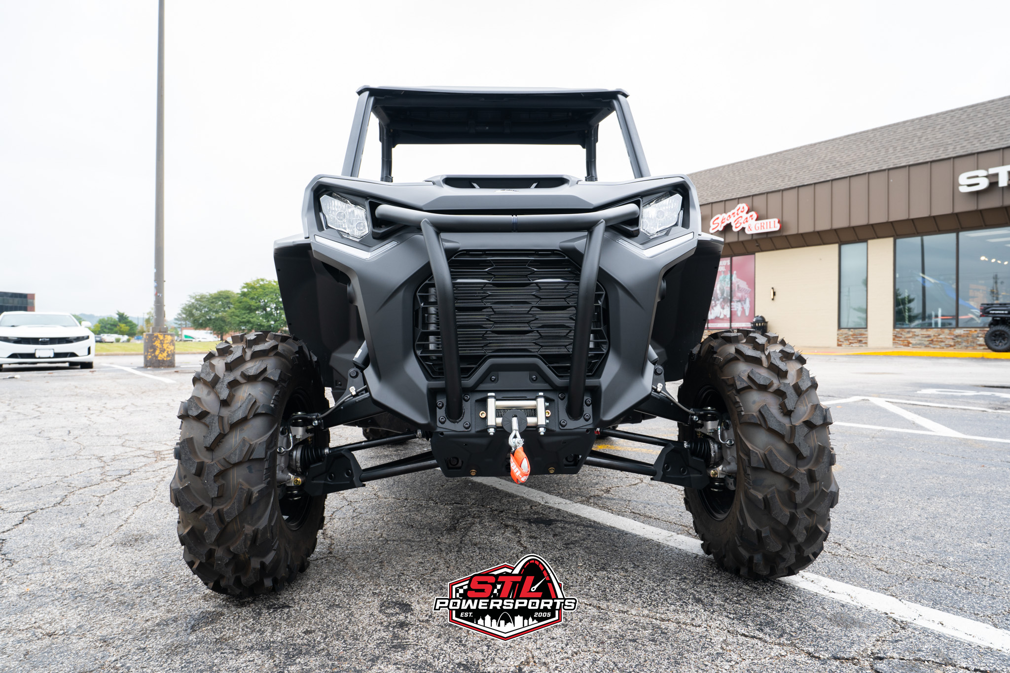 2025 Can-Am Commander XT 700 - Photo 2