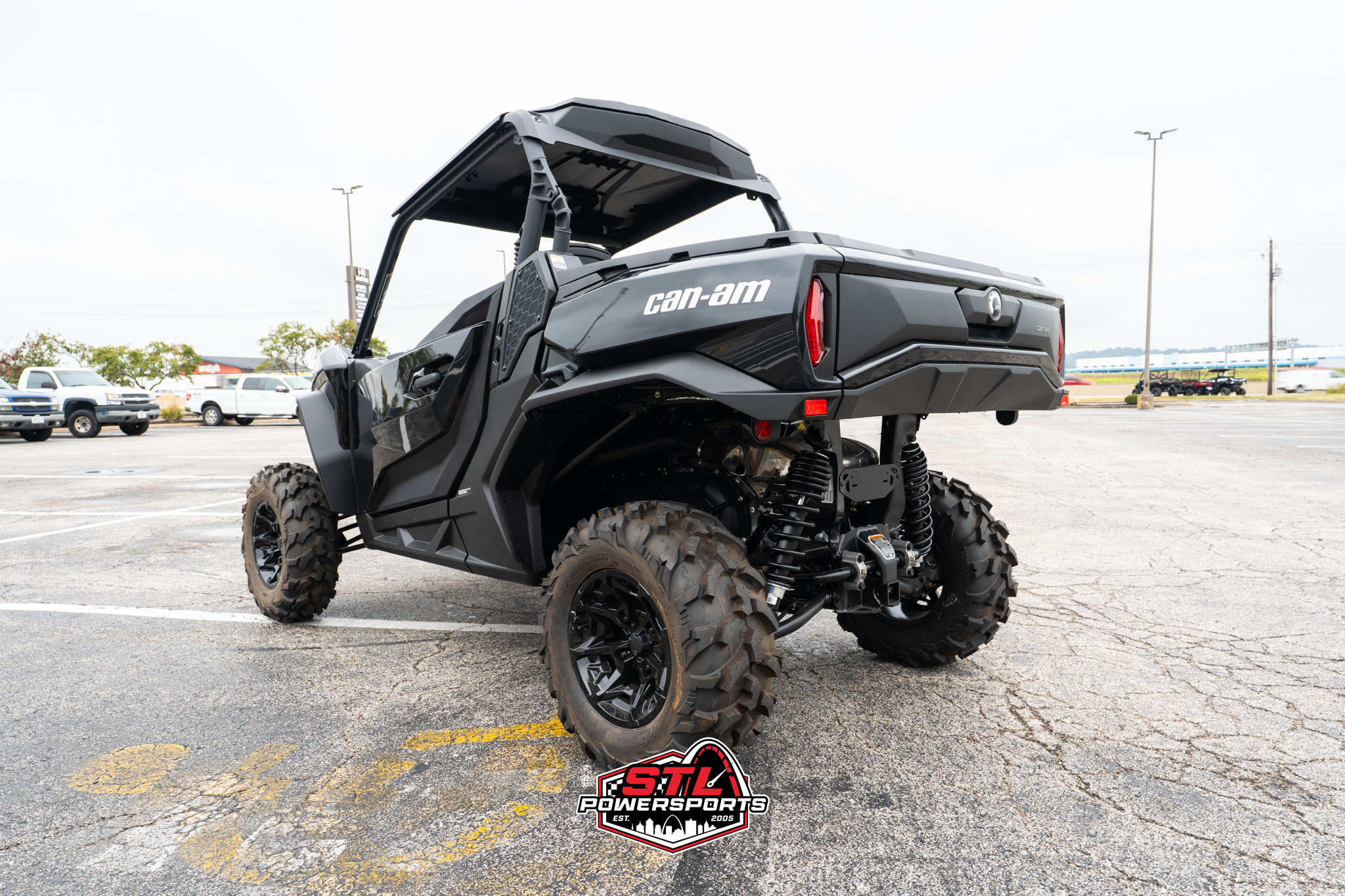 2025 Can-Am Commander XT 700 - Photo 5
