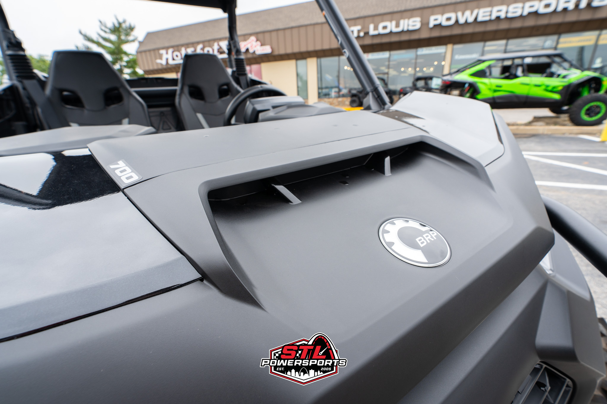 2025 Can-Am Commander XT 700 - Photo 13