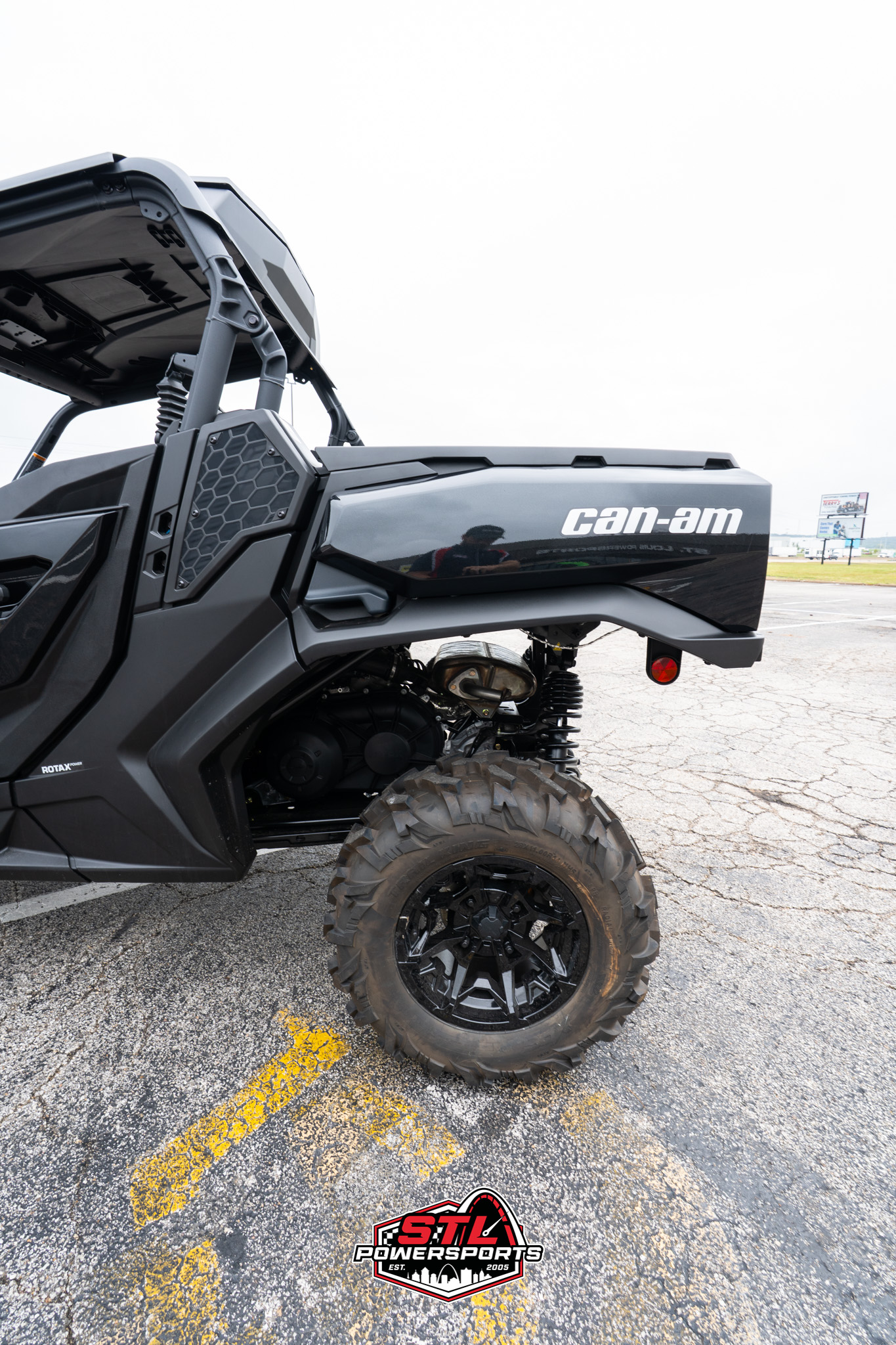 2025 Can-Am Commander XT 700 - Photo 15