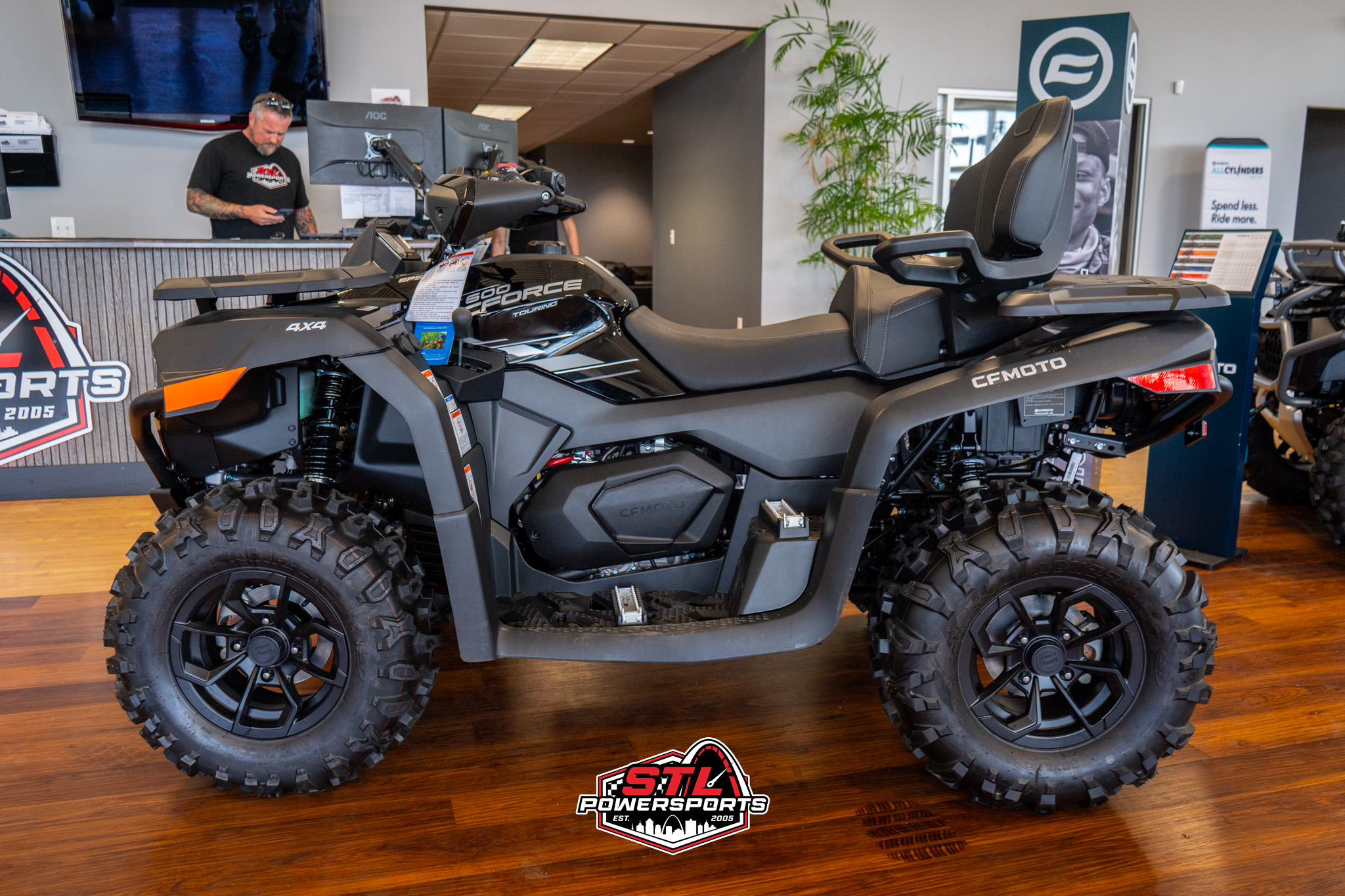 2025 CFMOTO CFORCE 600 Touring - Photo 4