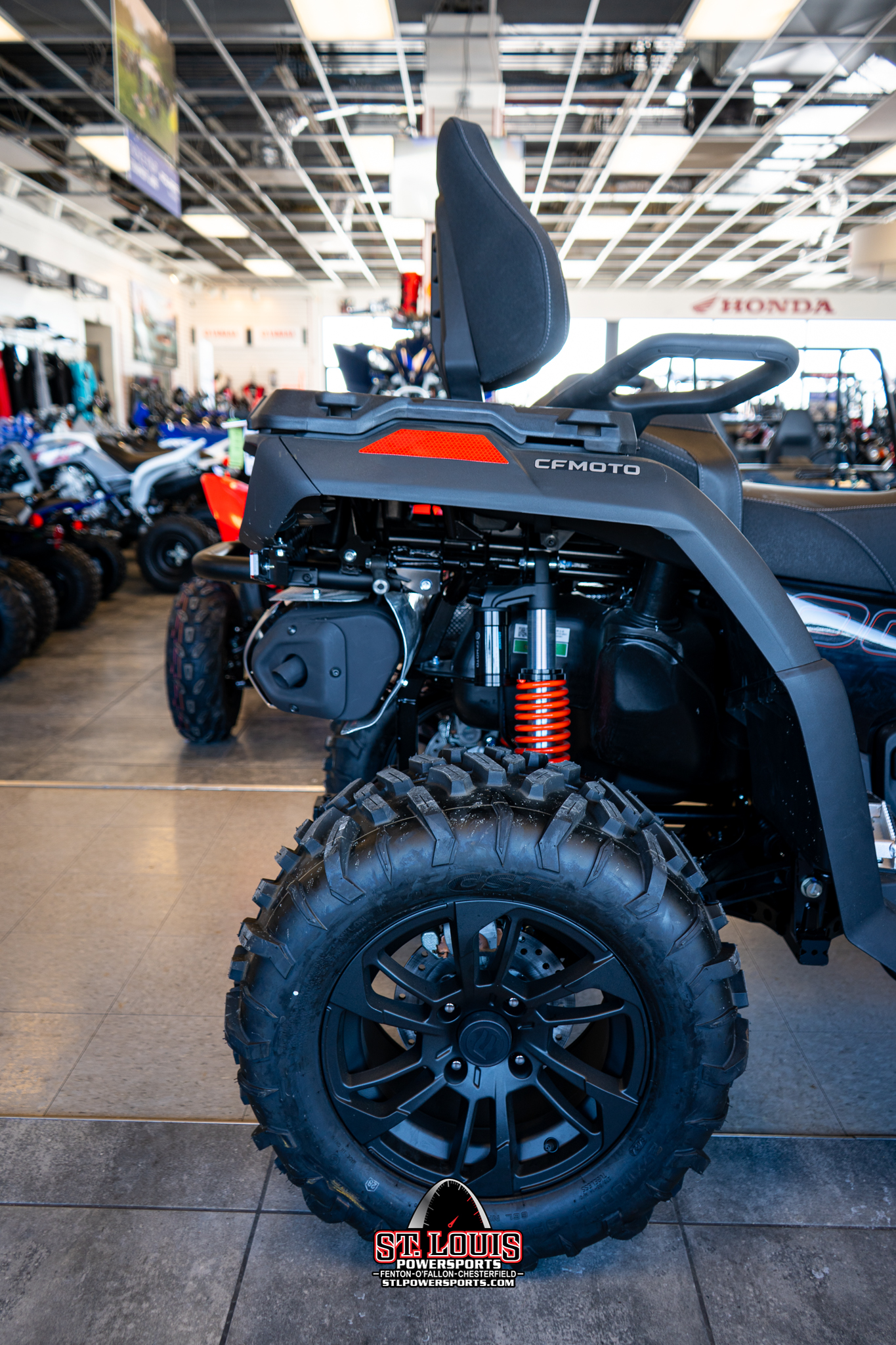 2025 CFMOTO CFORCE 1000 Touring - Photo 8