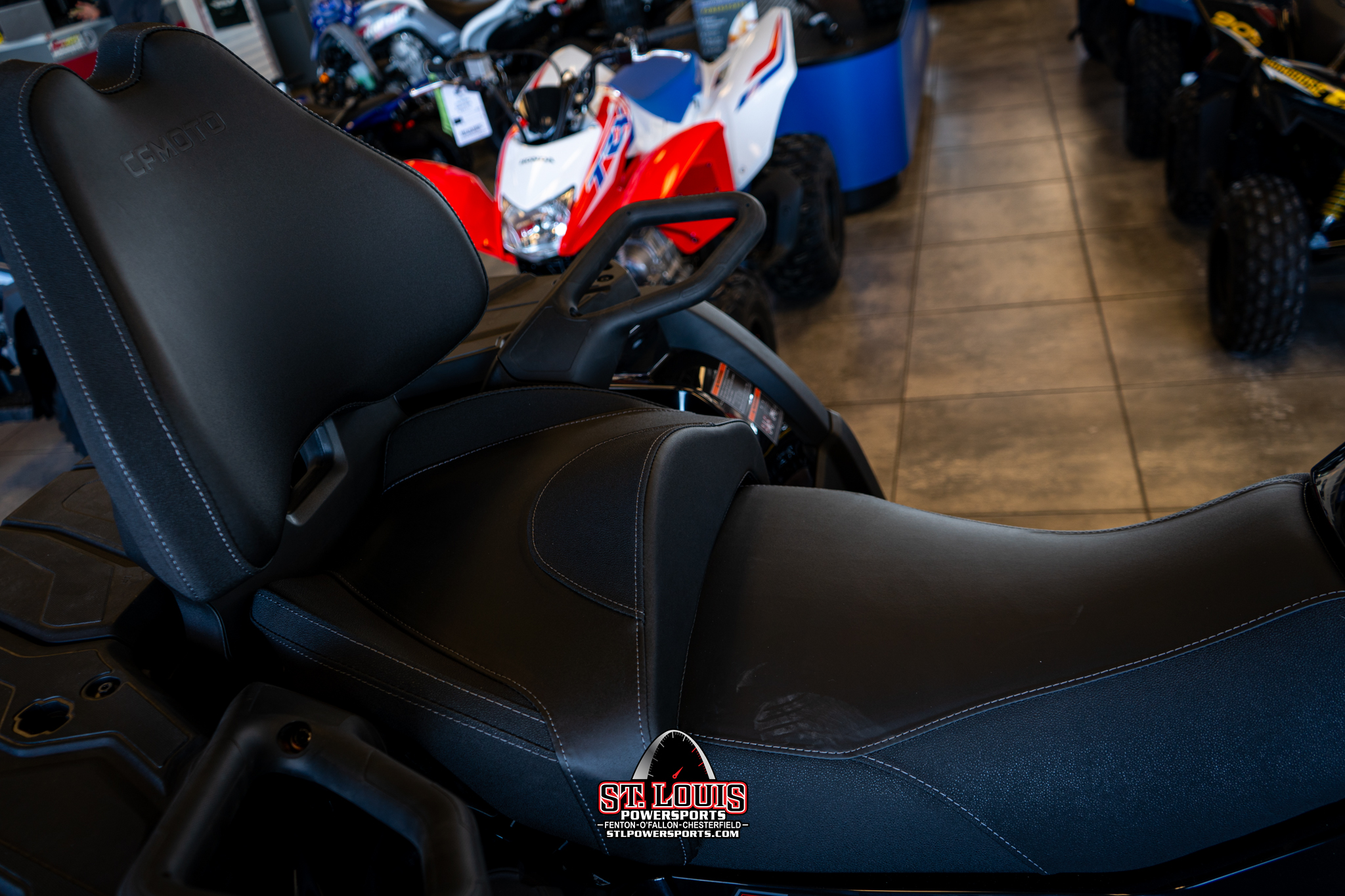 2025 CFMOTO CFORCE 1000 Touring - Photo 10