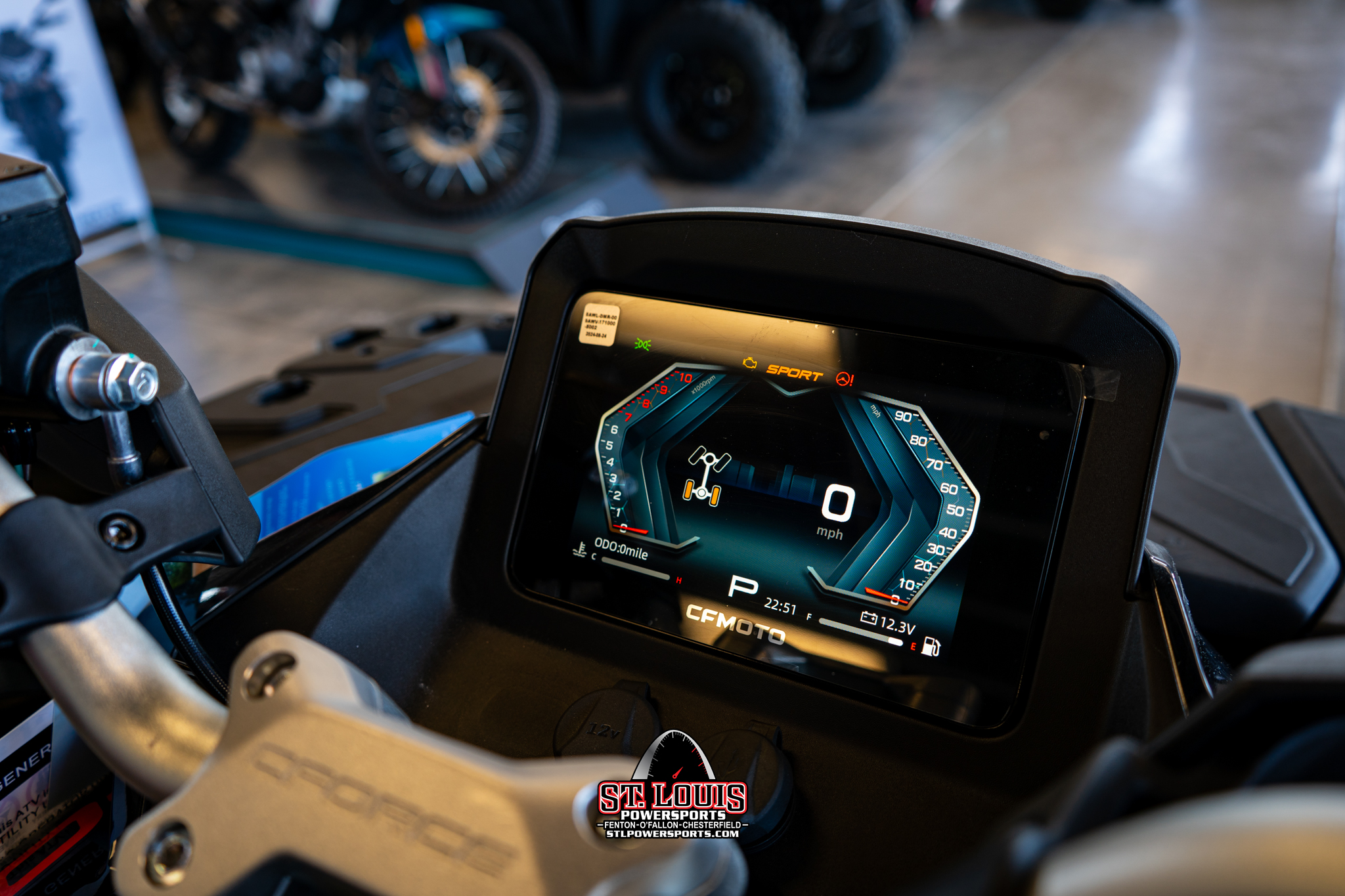 2025 CFMOTO CFORCE 1000 Touring - Photo 12