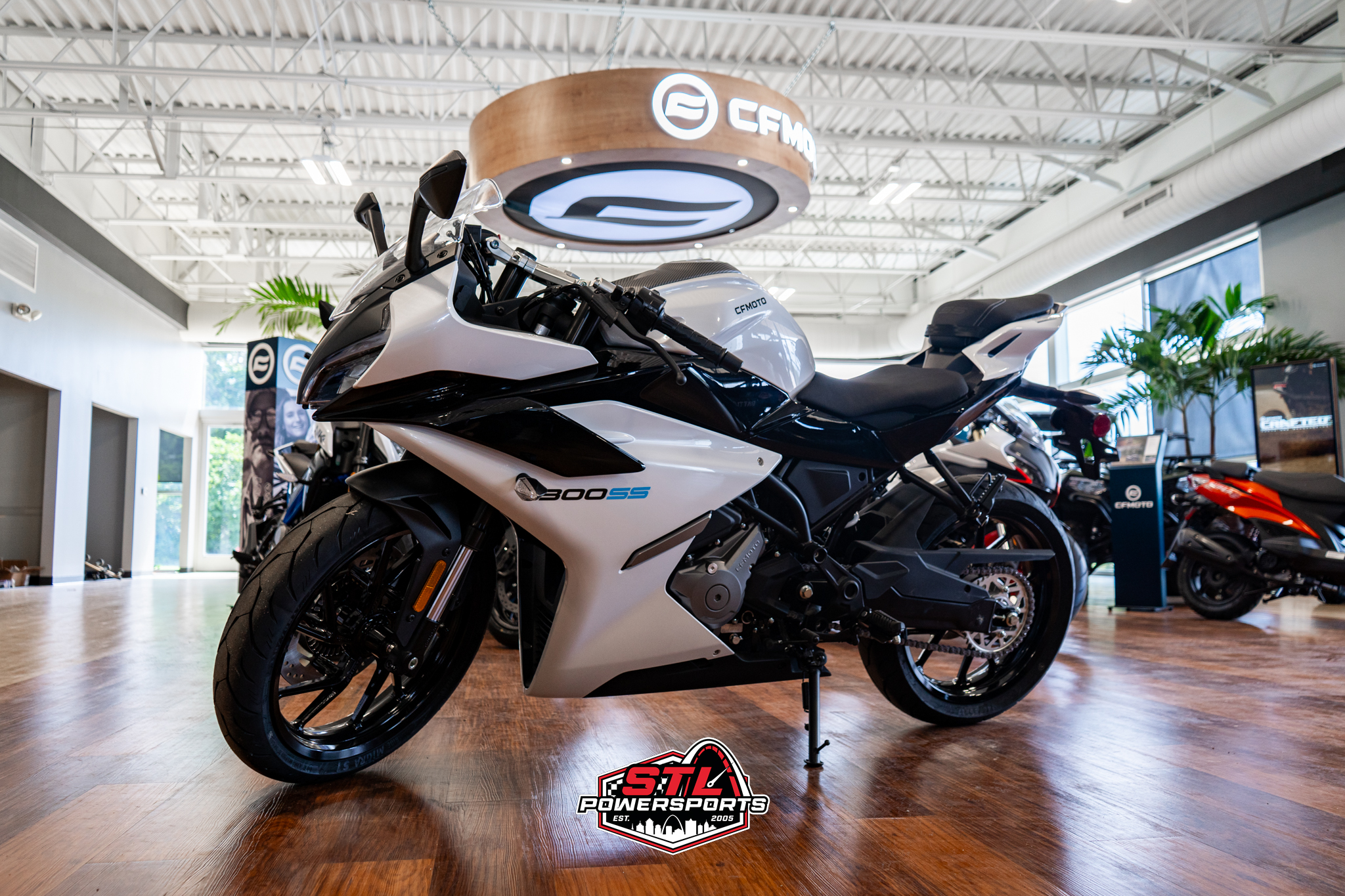 2025 CFMOTO 300SS