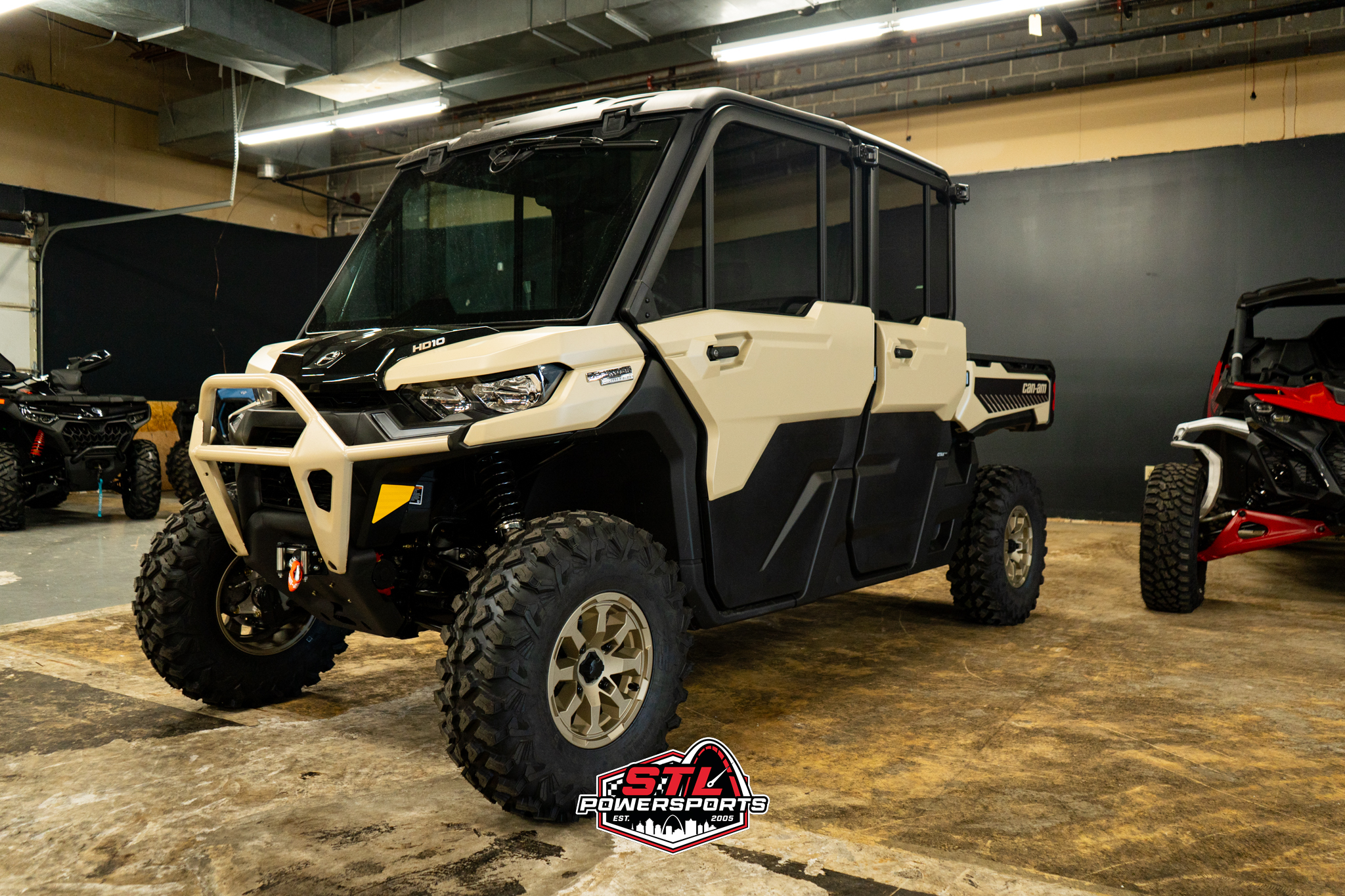 2025 Can-Am Defender MAX Limited HD10 - Photo 3
