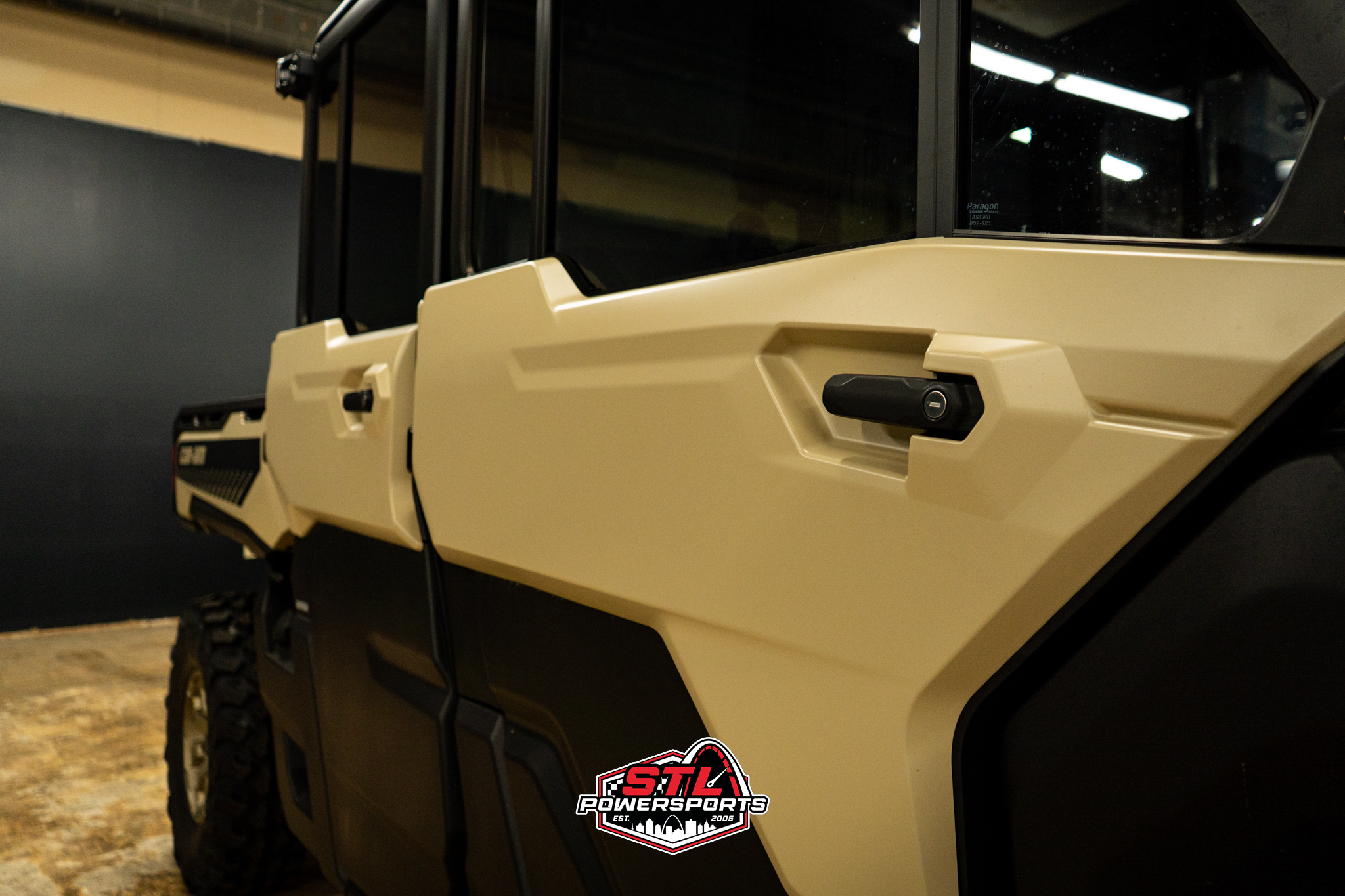 2025 Can-Am Defender MAX Limited HD10 - Photo 13