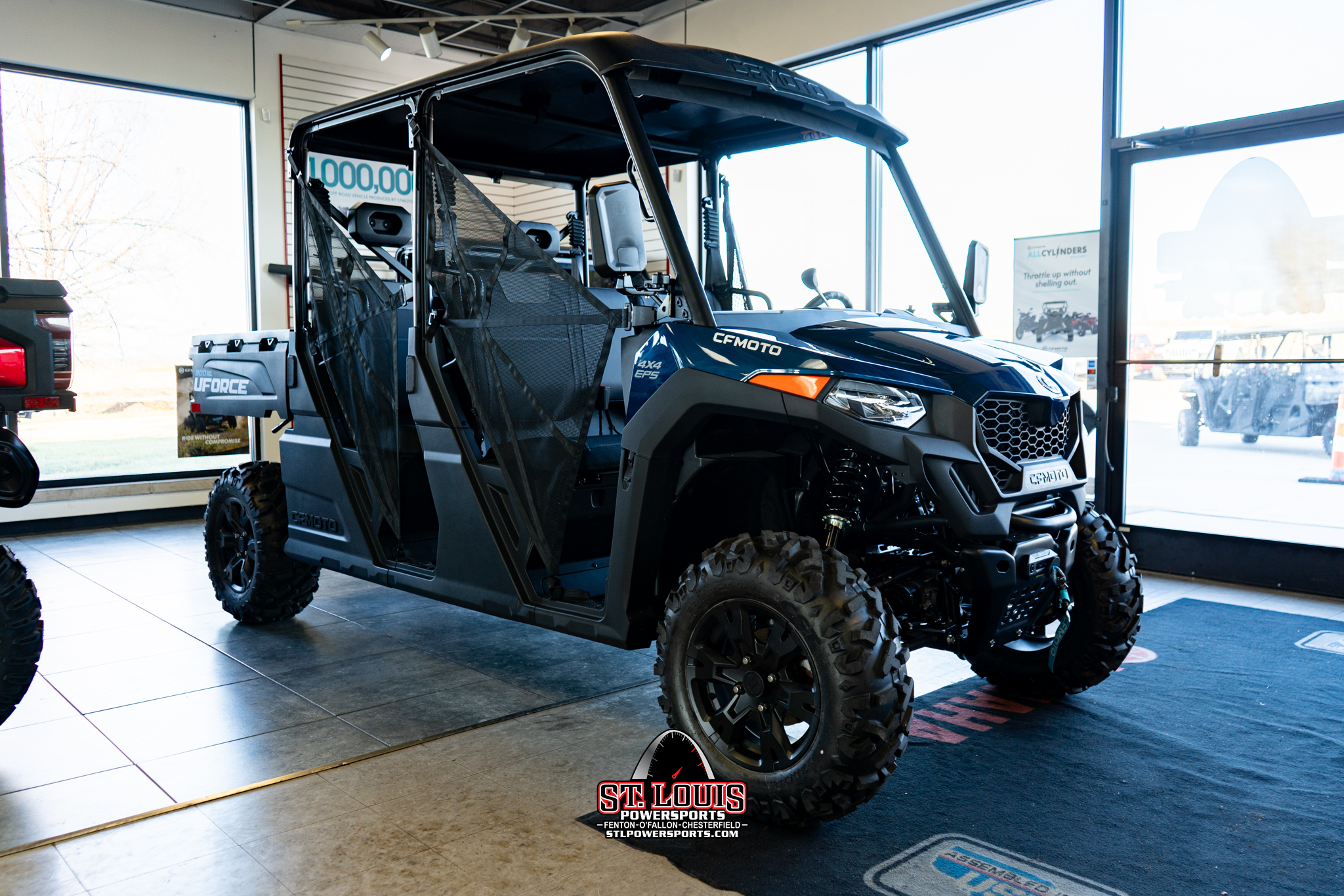 2025 CFMOTO UFORCE 800 XL - Photo 3