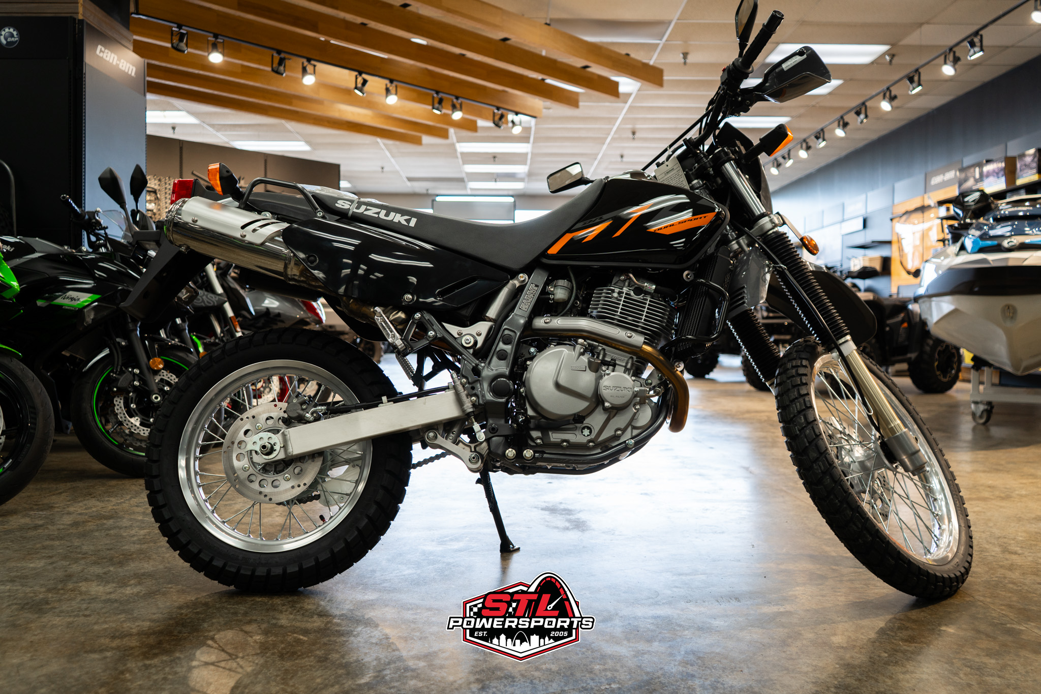 2026 Suzuki DR 650S - Photo 4