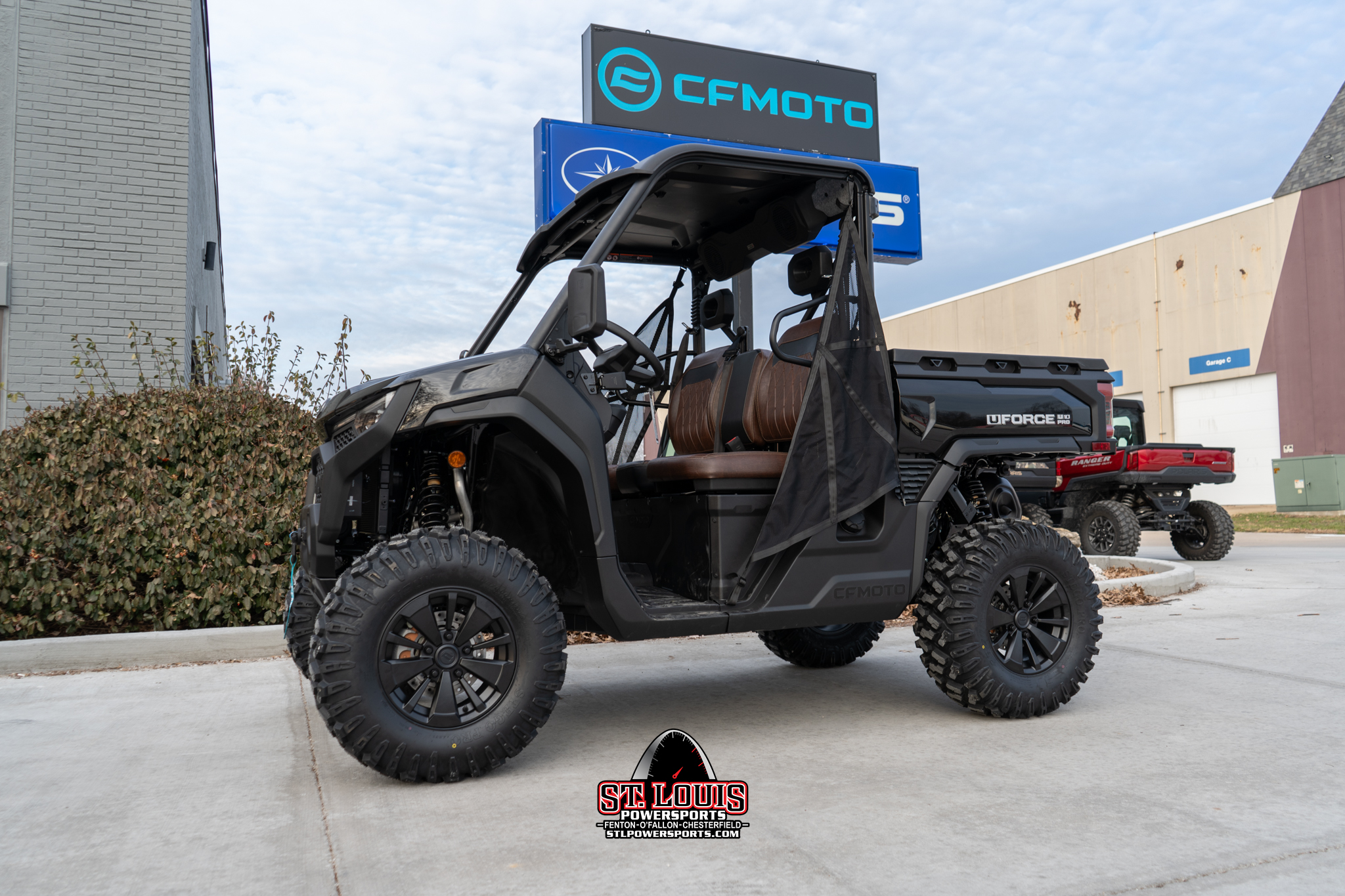 2025 CFMOTO UFORCE U10 Pro - Photo 2