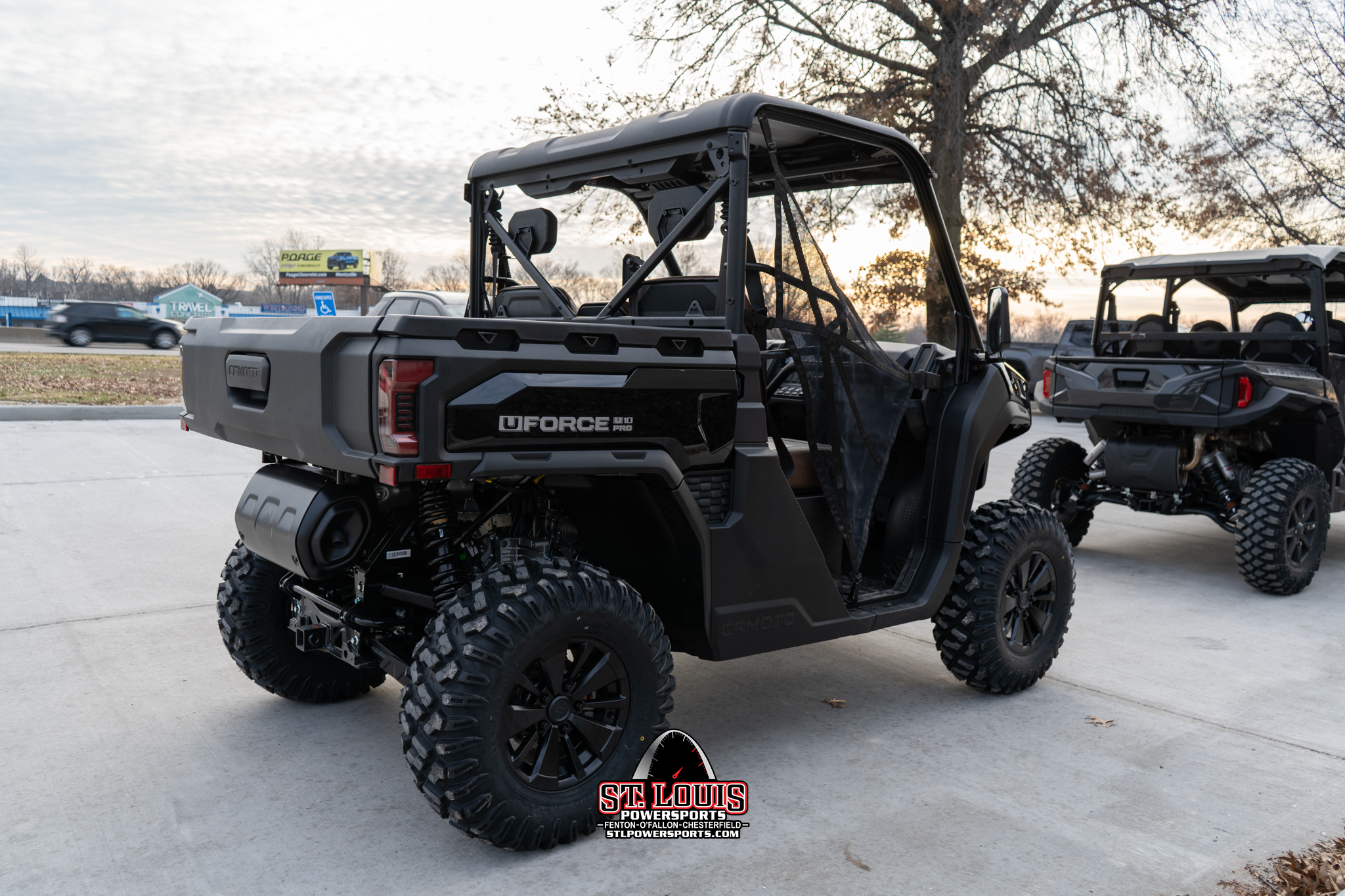 2025 CFMOTO UFORCE U10 Pro - Photo 5