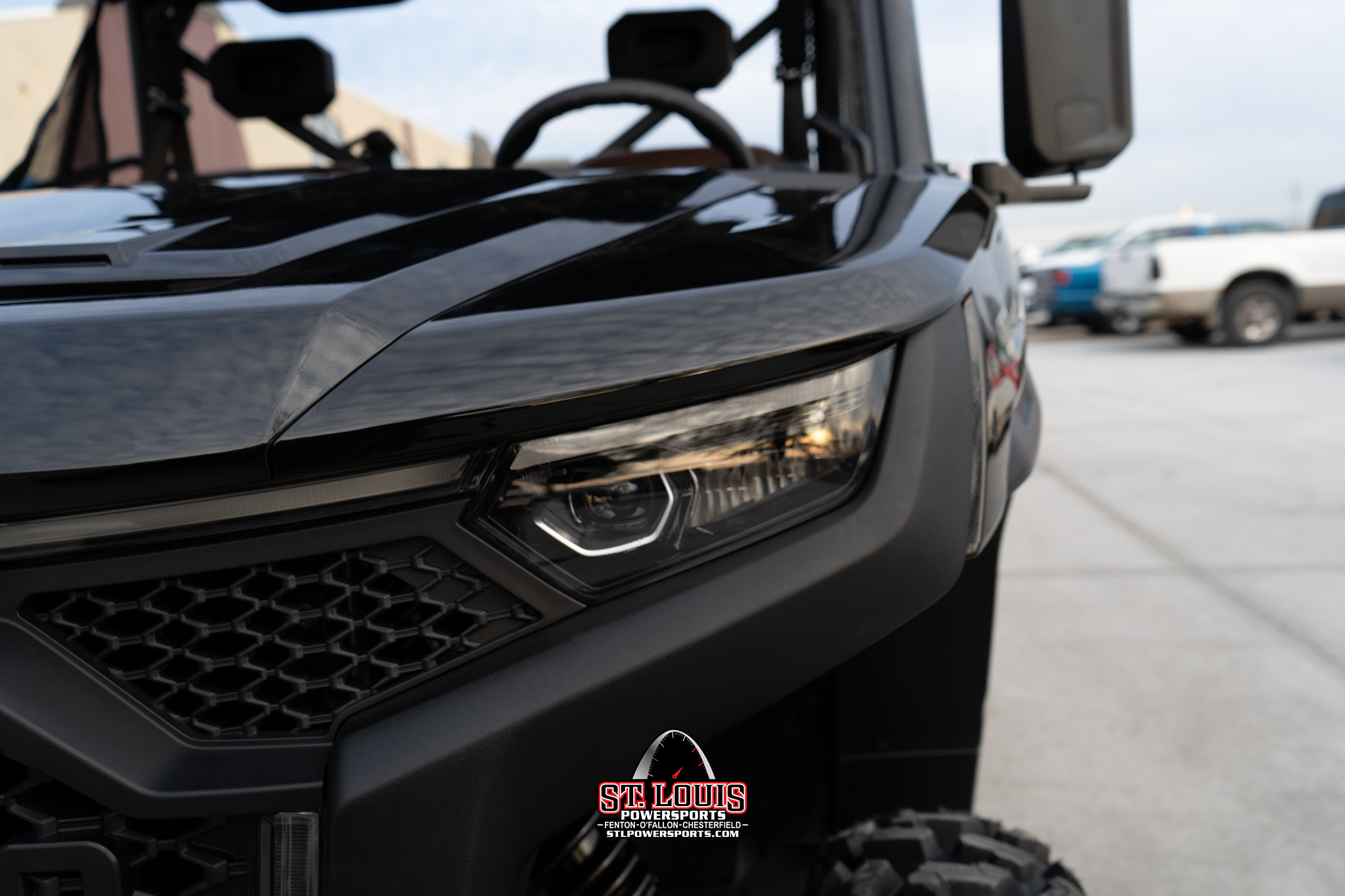 2025 CFMOTO UFORCE U10 Pro - Photo 9