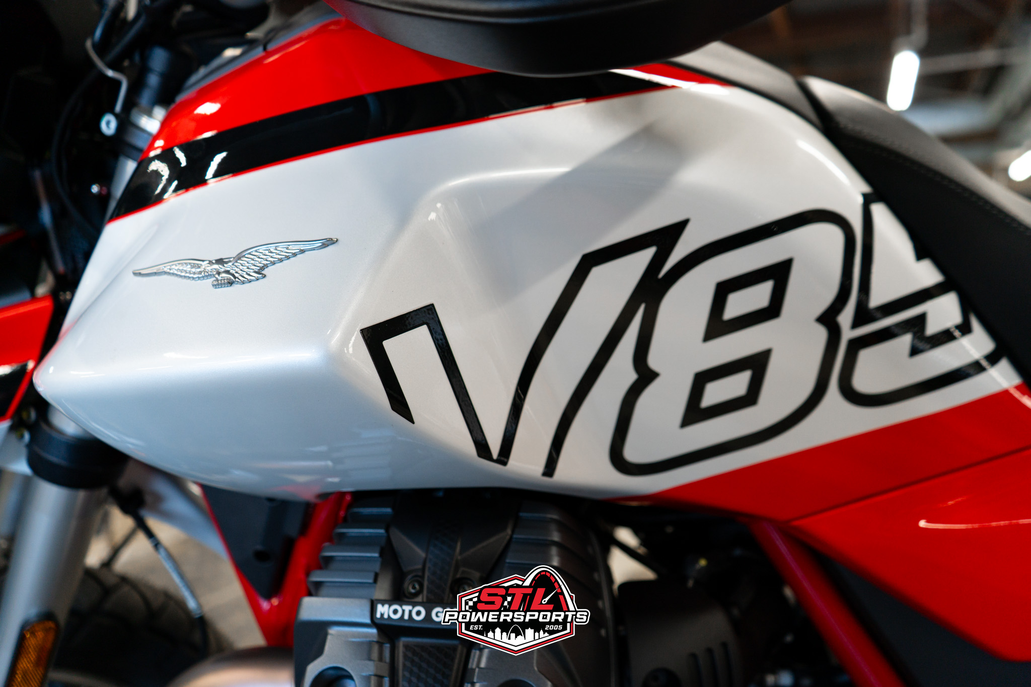 2025 Moto Guzzi V85 TT - Photo 10