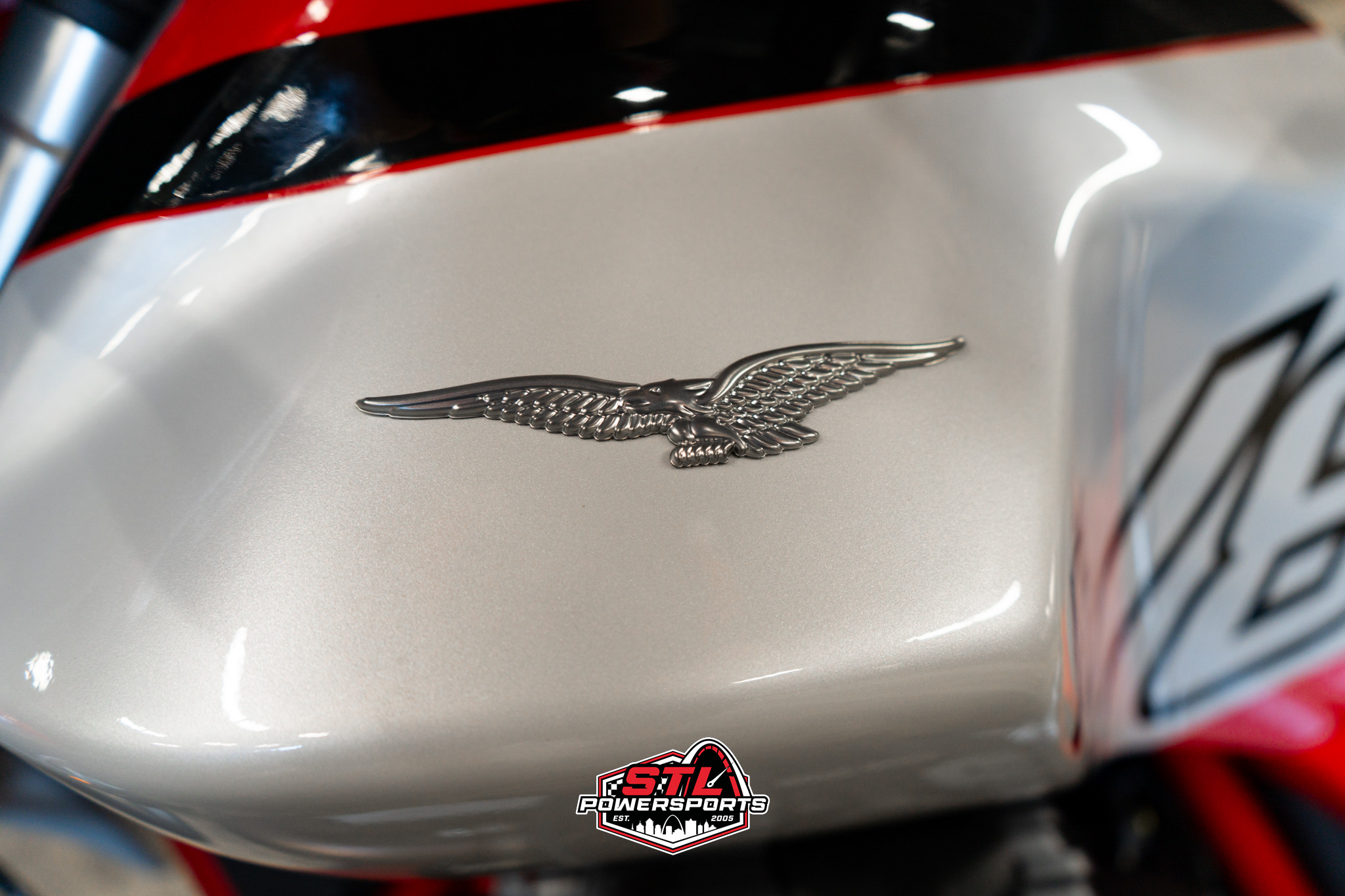 2025 Moto Guzzi V85 TT - Photo 11