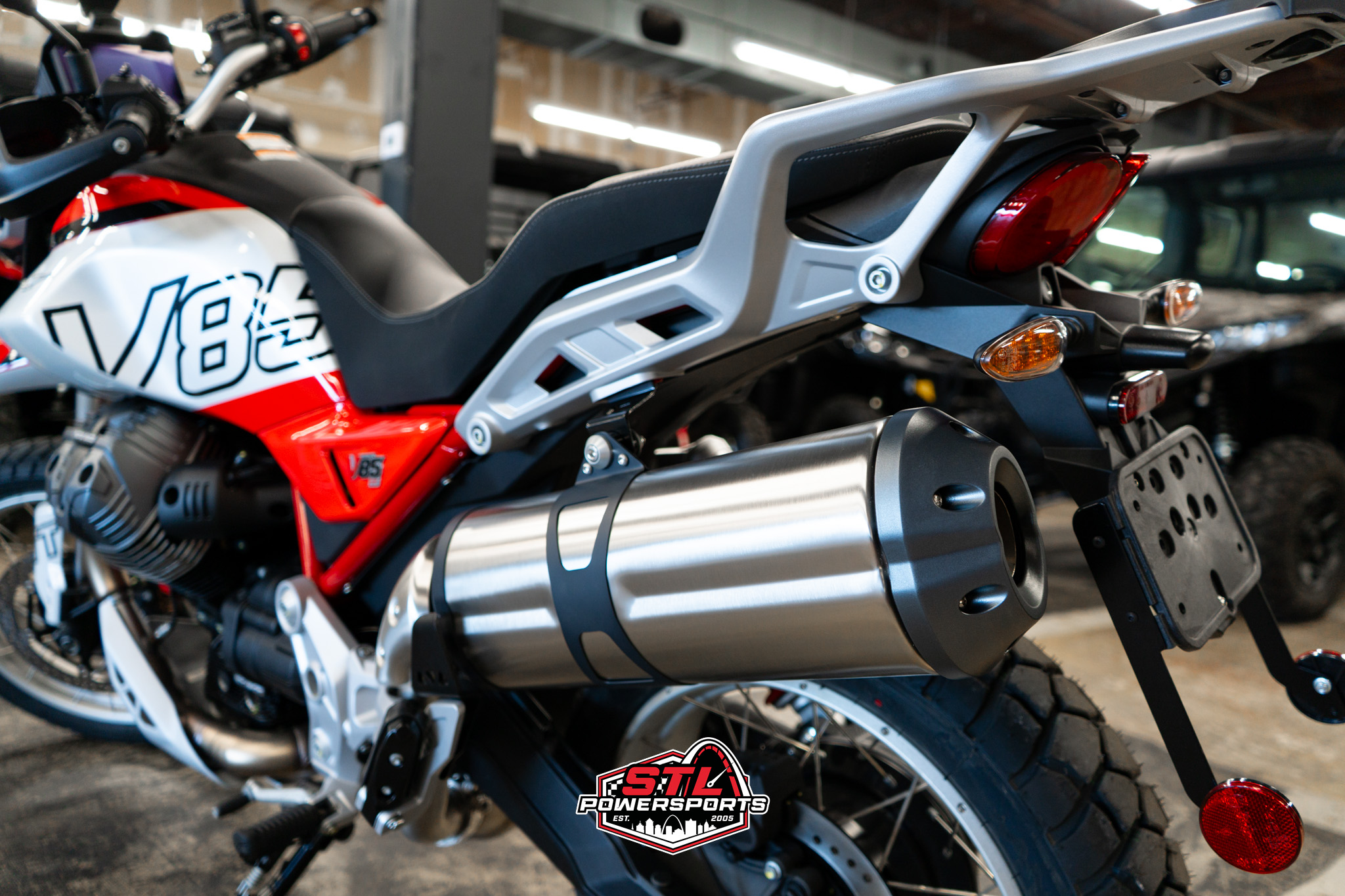 2025 Moto Guzzi V85 TT - Photo 15