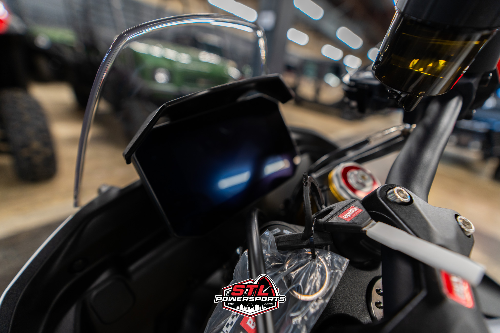 2026 Aprilia Tuono V4 1100 - Photo 9