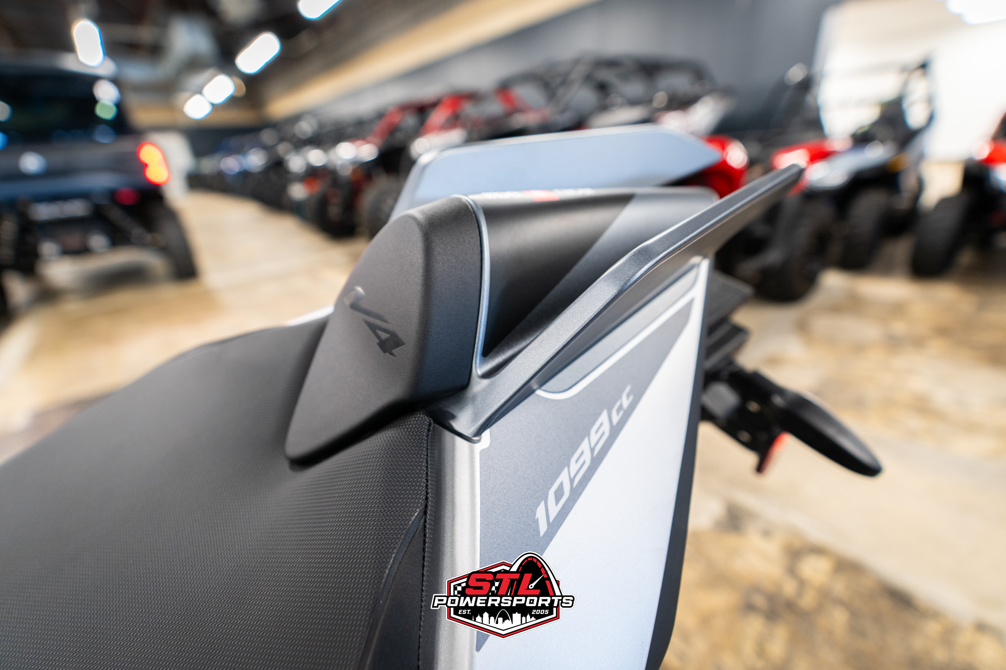 2026 Aprilia Tuono V4 1100 - Photo 12