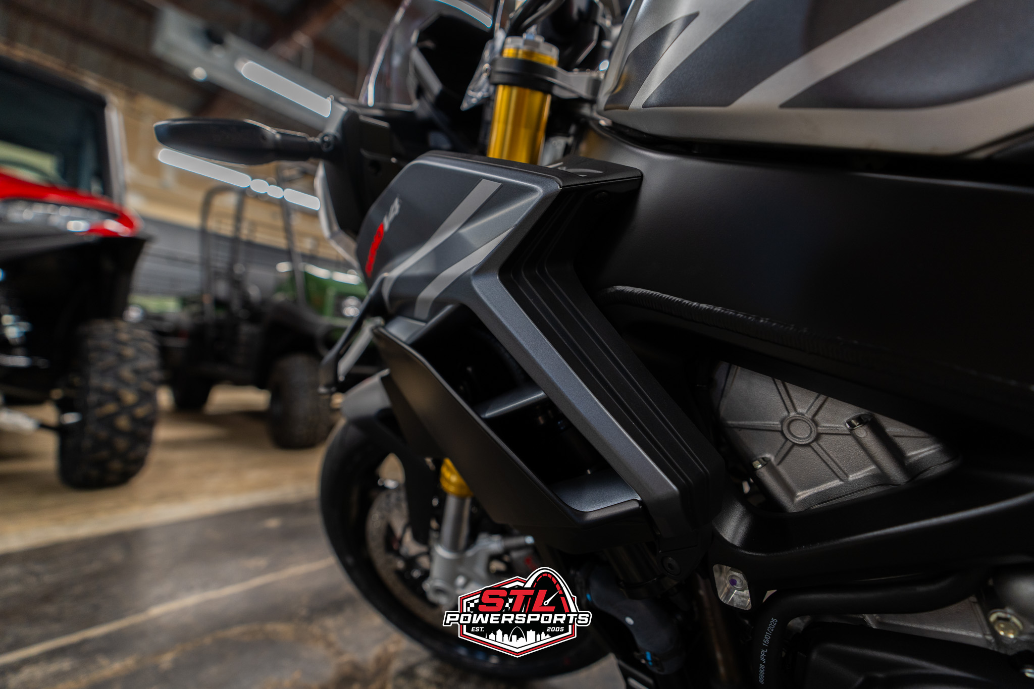 2026 Aprilia Tuono V4 1100 - Photo 16