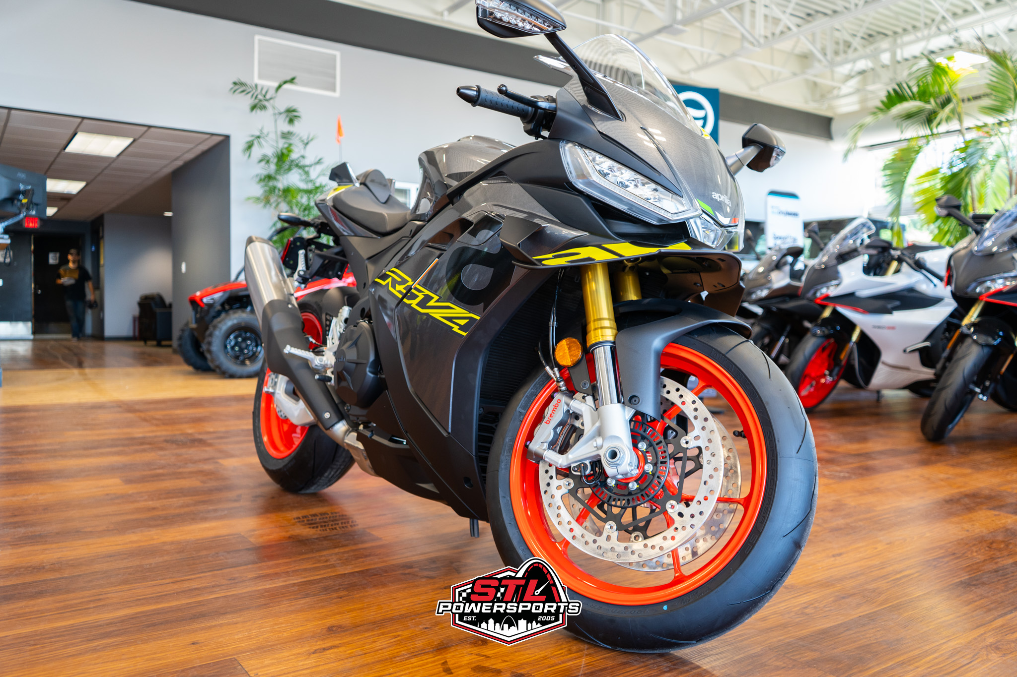 2026 Aprilia RSV4 1100 - Photo 5