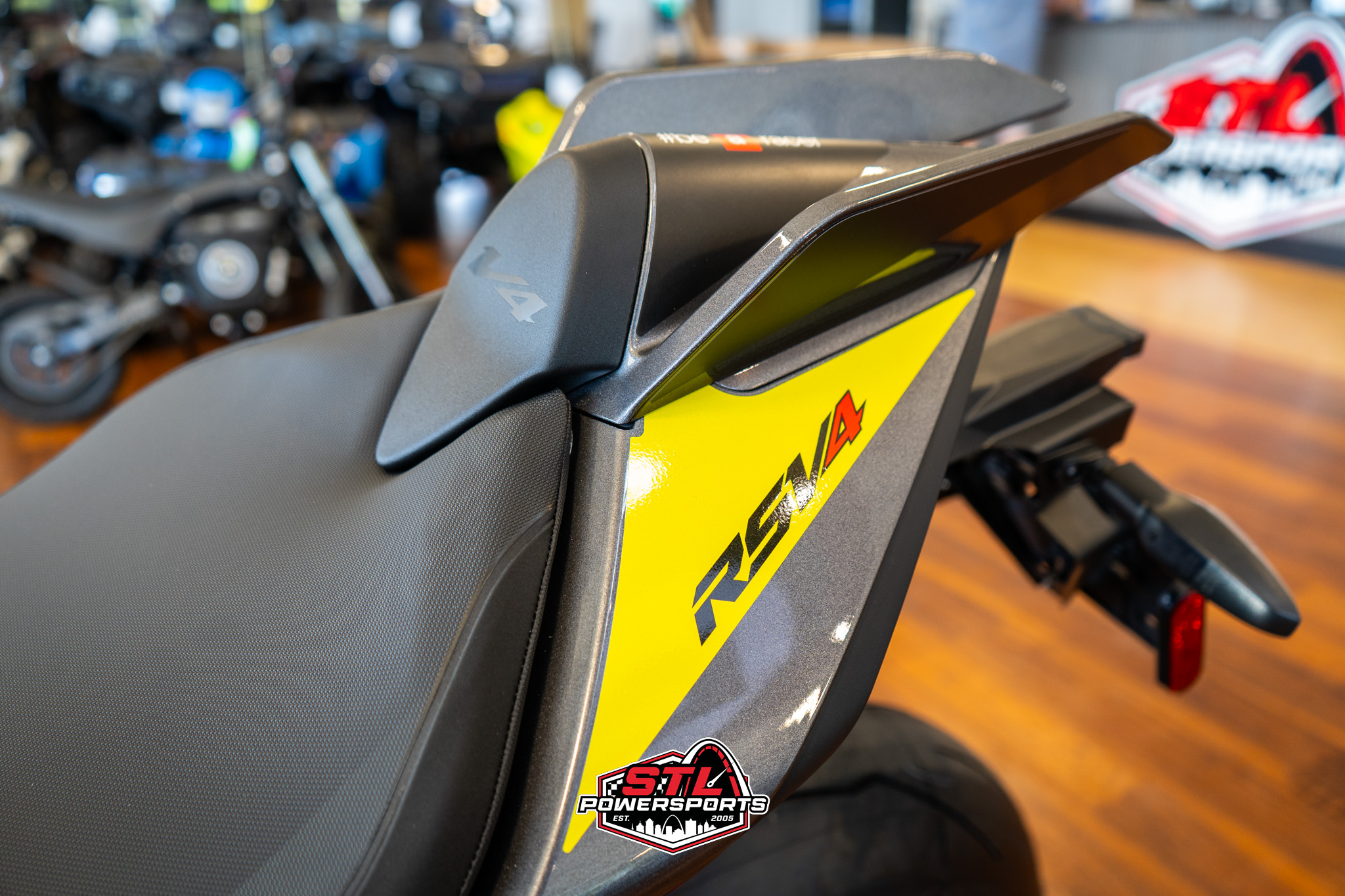 2026 Aprilia RSV4 1100 - Photo 8