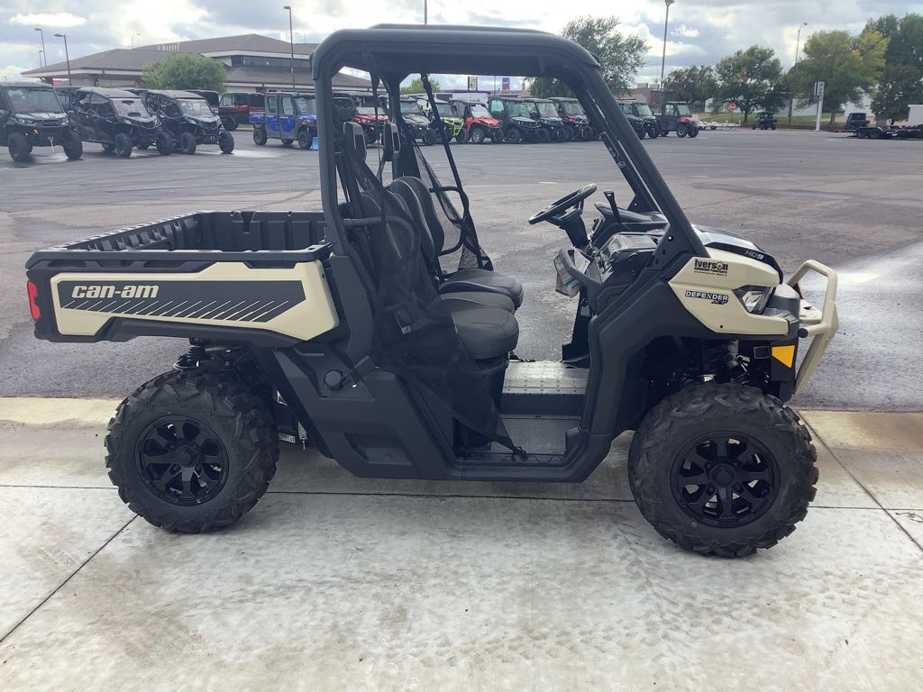 2025 Can-Am Defender XT HD9