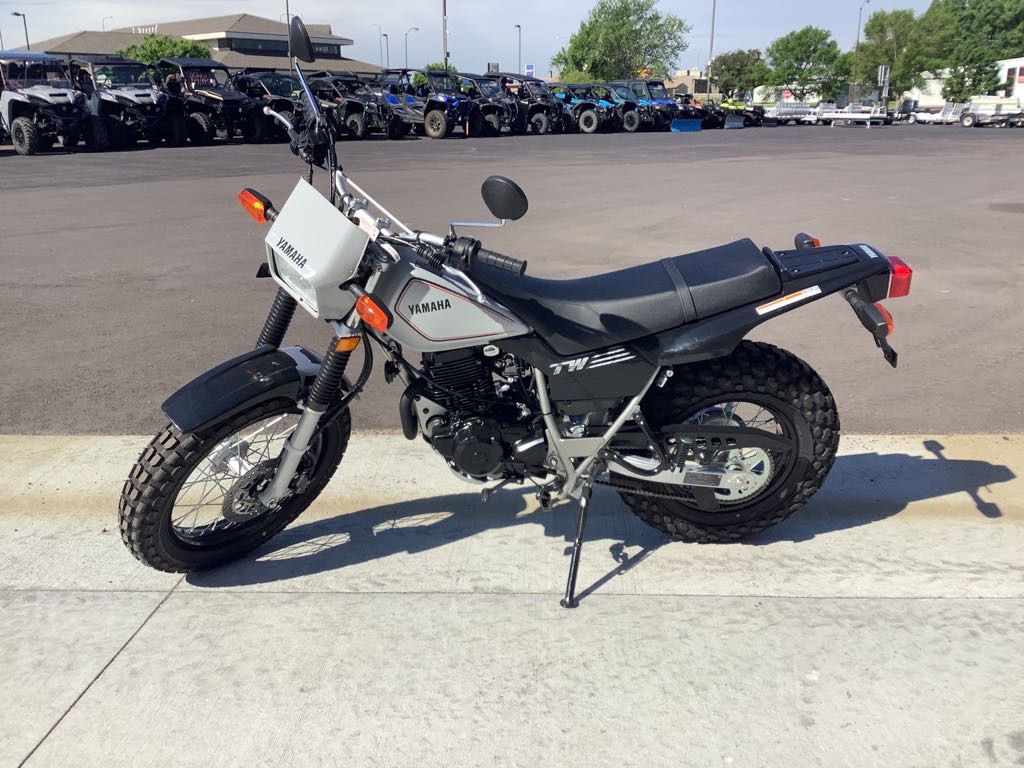 2025 Yamaha TW 200
