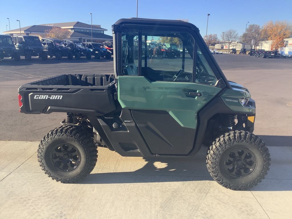2026 Can-Am Defender DPS CAB HD9 - Photo 2