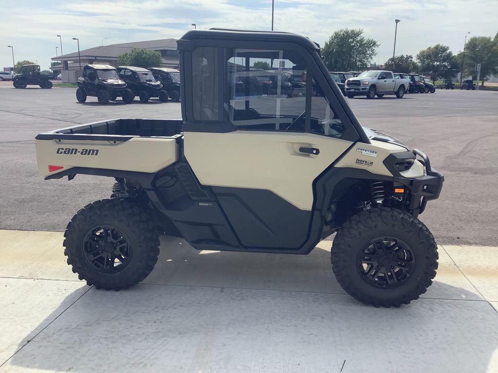 2026 Can-Am Defender Limited HD11