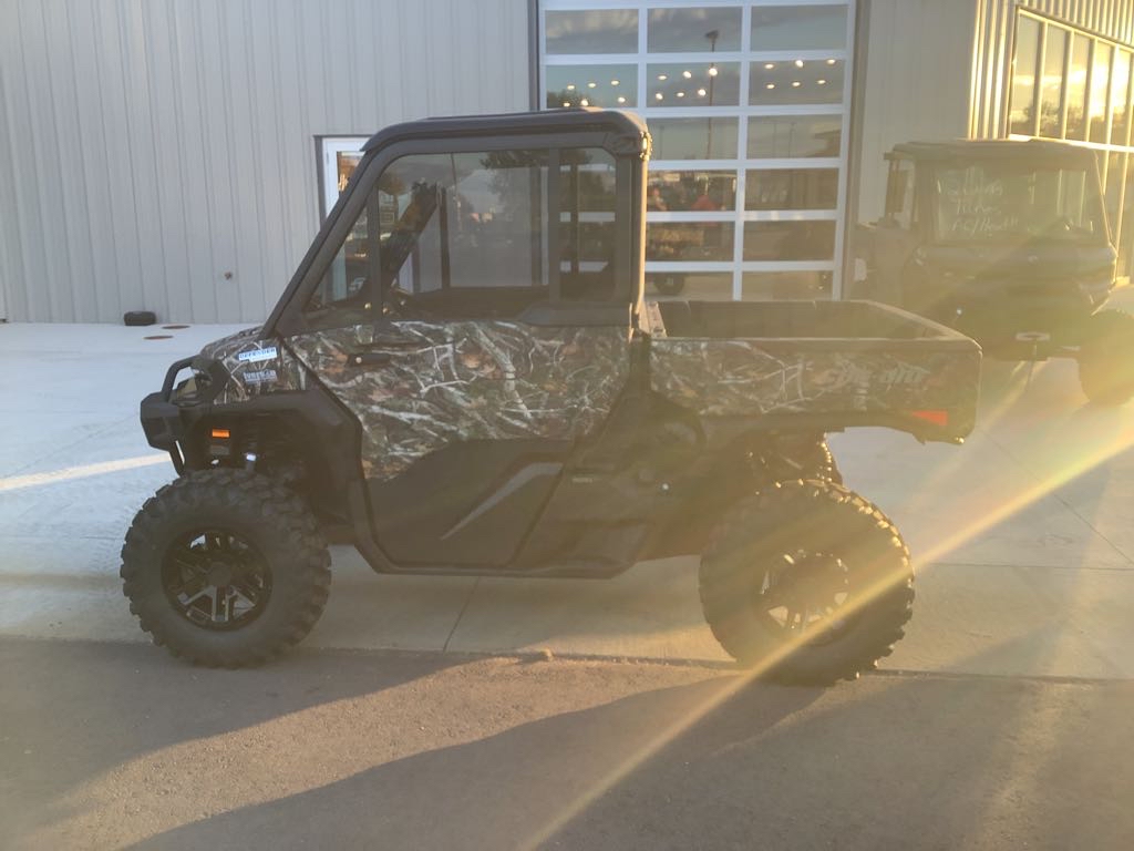 2026 Can-Am Defender Limited HD11
