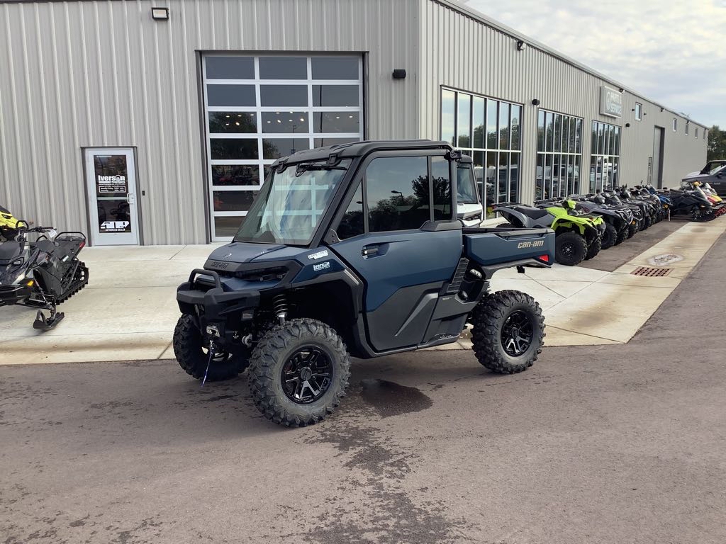 2026 Can-Am Defender Limited HD11