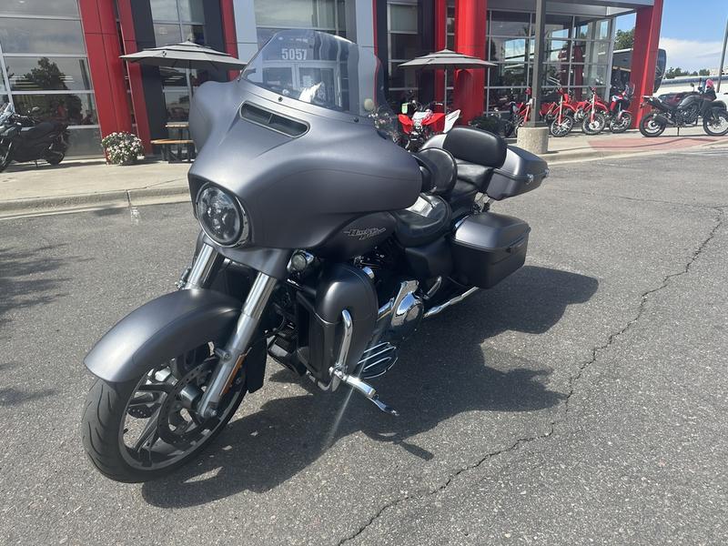2016 Harley-Davidson® STREET GLIDE SPECIAL - Photo 2