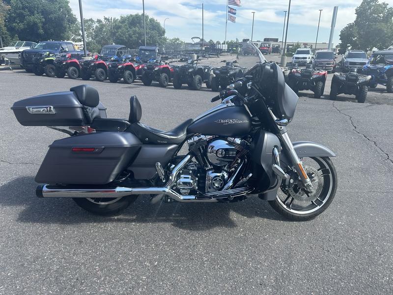 2016 Harley-Davidson® STREET GLIDE SPECIAL - Photo 9
