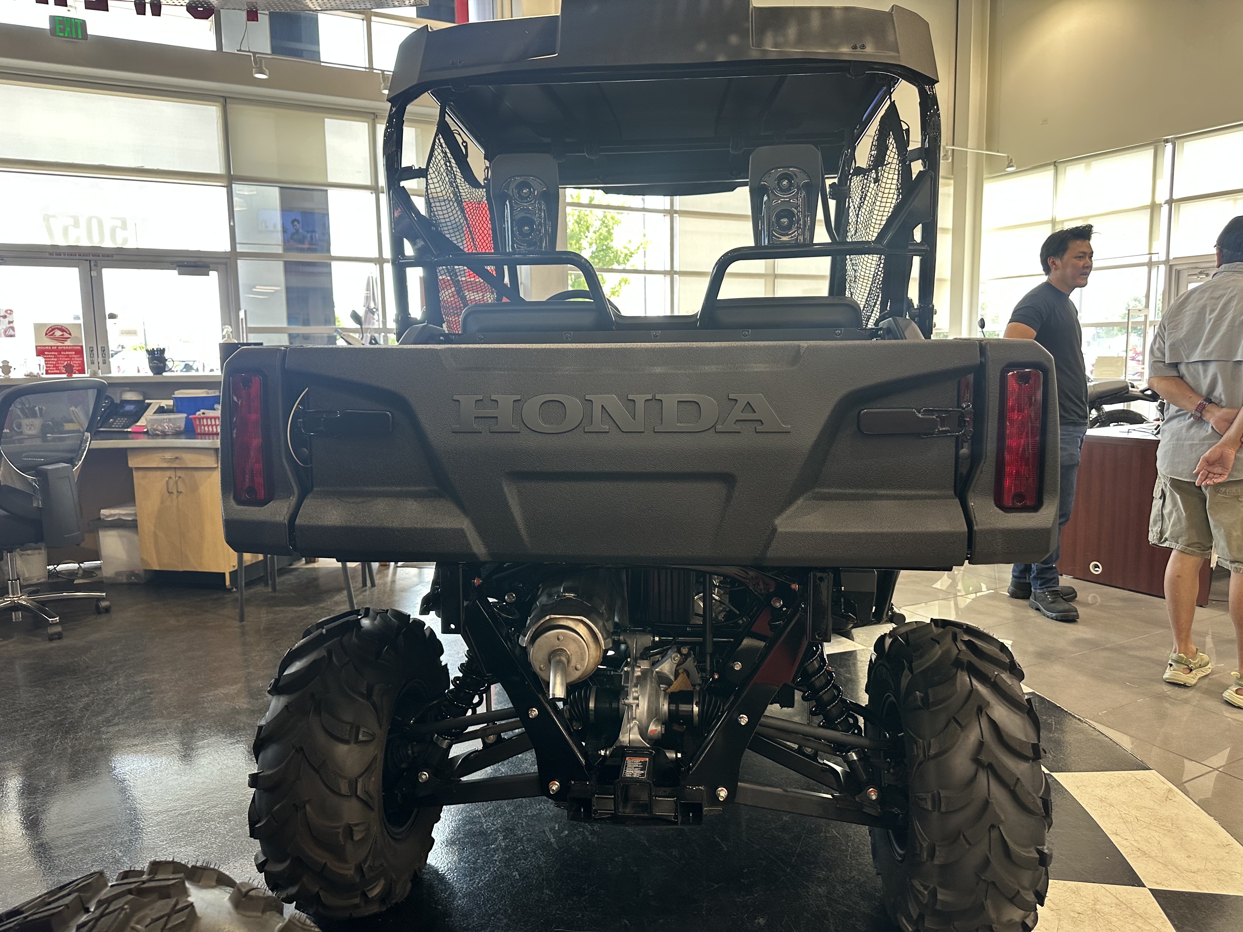 2025 Honda PIONEER 700 FOREST - Photo 3