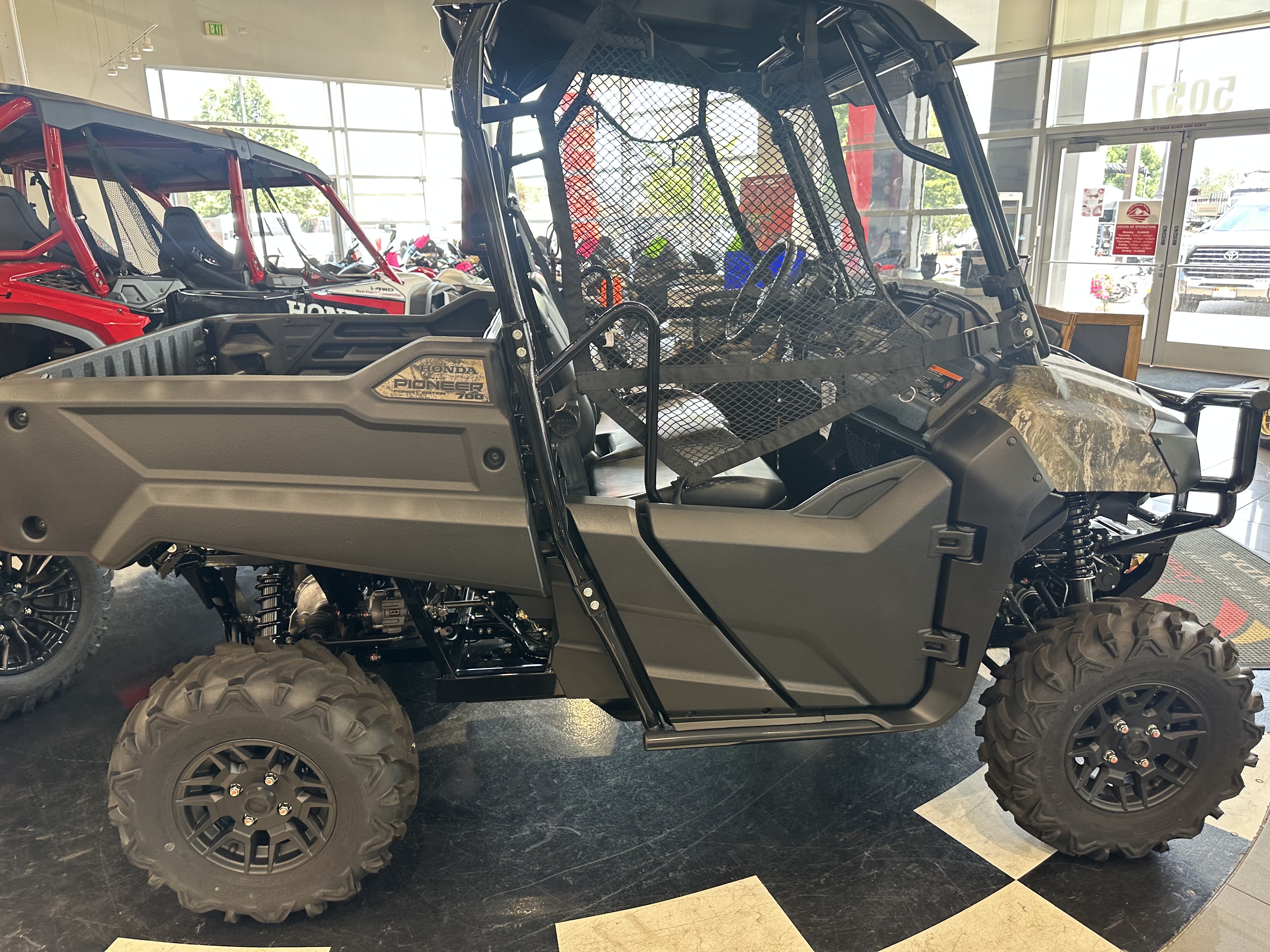 2025 Honda PIONEER 700 FOREST - Photo 5