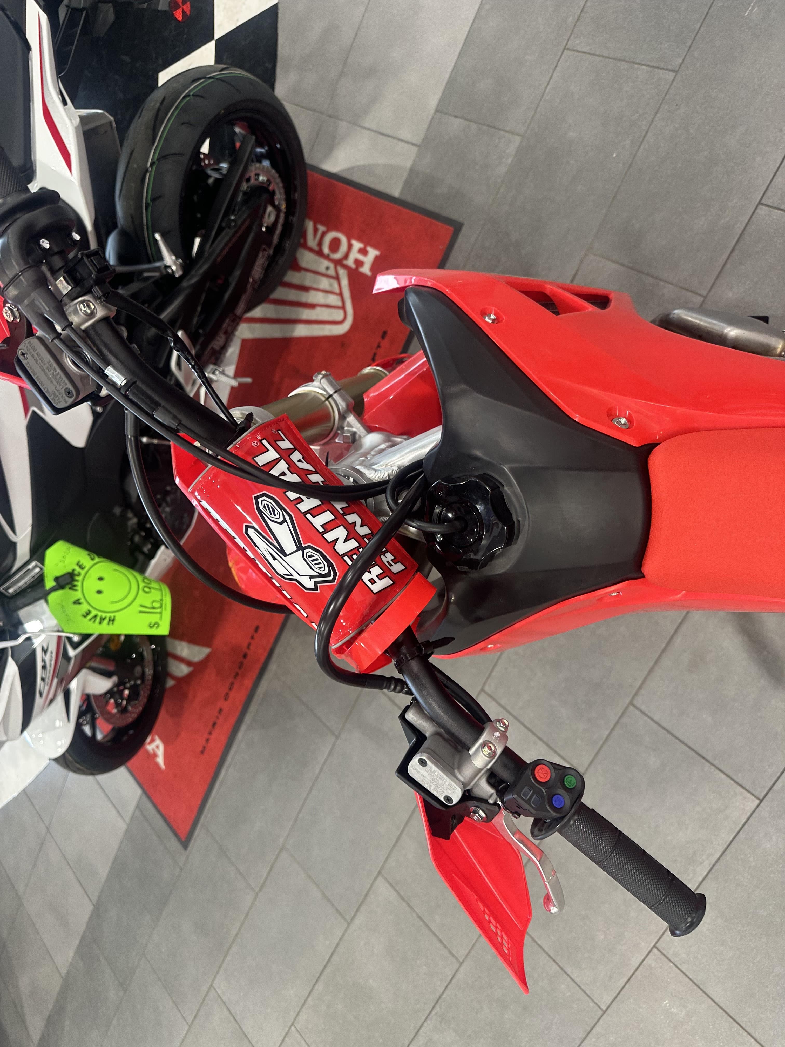 2025 Honda CRF 450RX - Photo 9