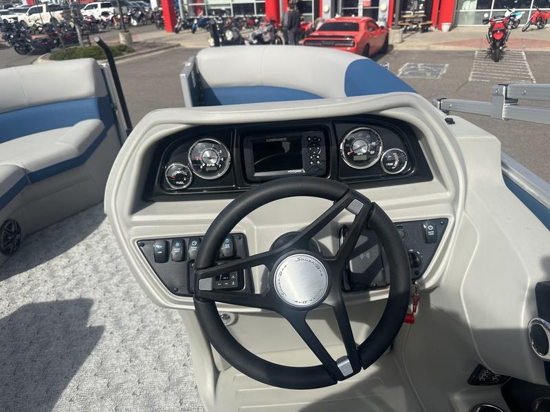 2025 South Bay 222ULLE275+150HP Motor - Photo 7