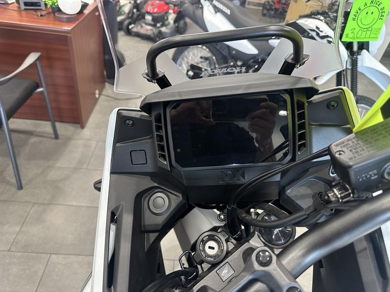 2025 Honda NX 500 - Photo 5