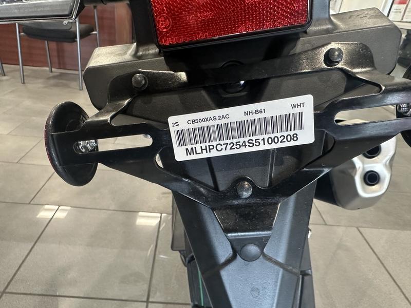 2025 Honda NX 500 - Photo 6
