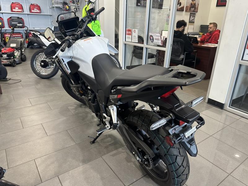 2025 Honda NX 500 - Photo 8
