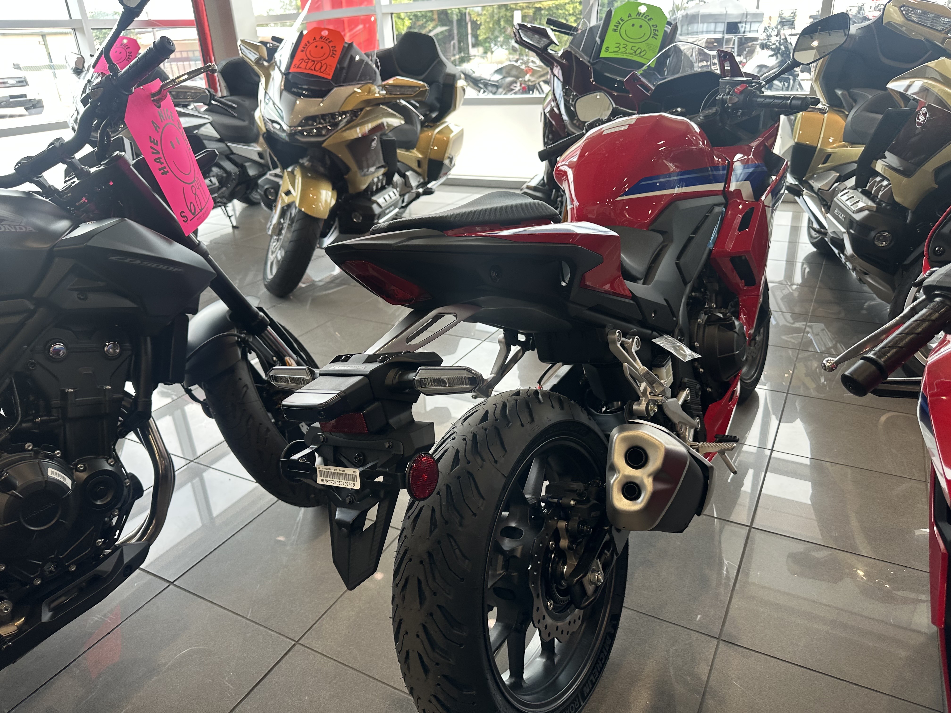 2025 Honda CBR500R ABS - Photo 2