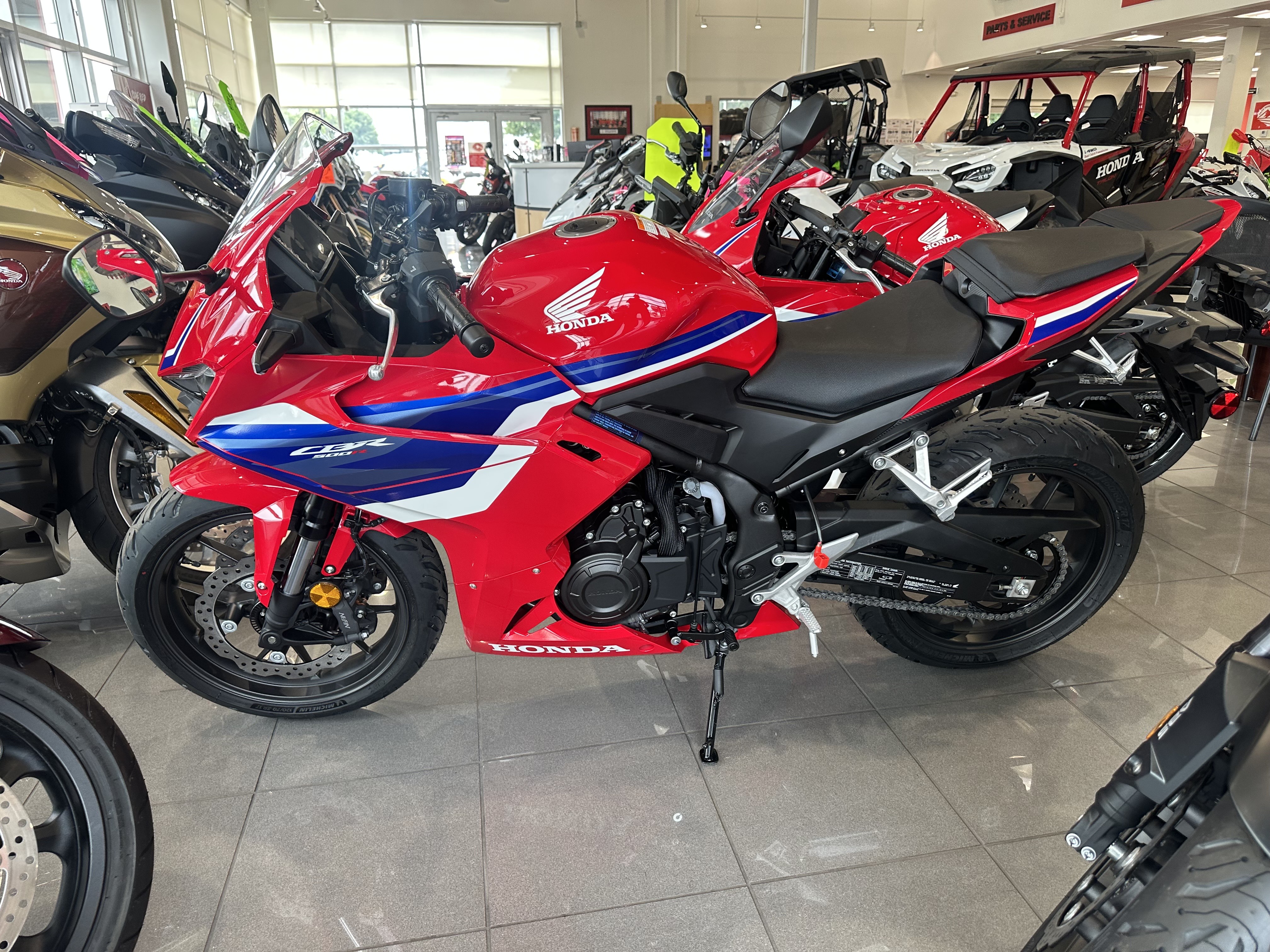 2025 Honda CBR500R ABS - Photo 5