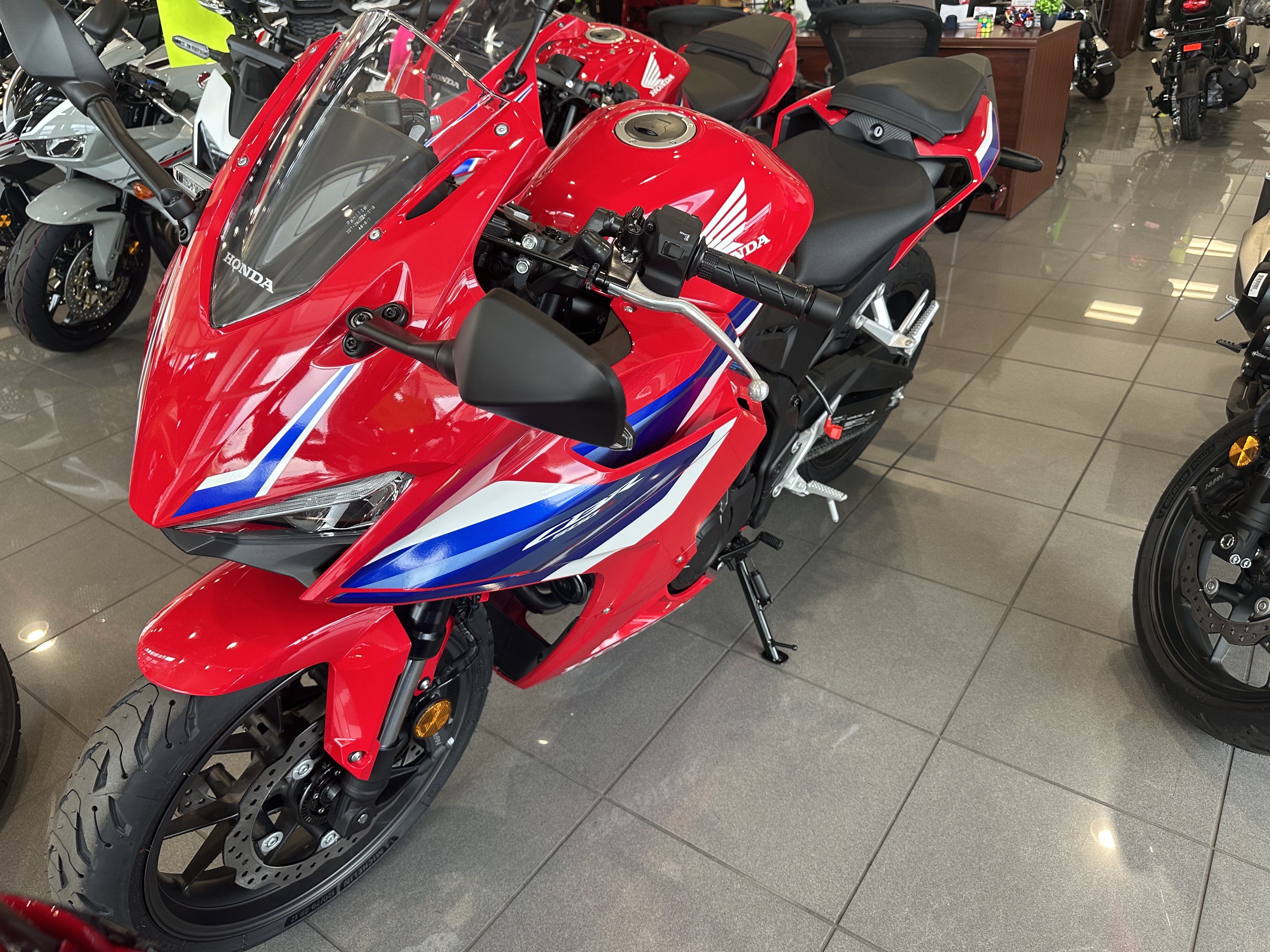 2025 Honda CBR500R ABS - Photo 6