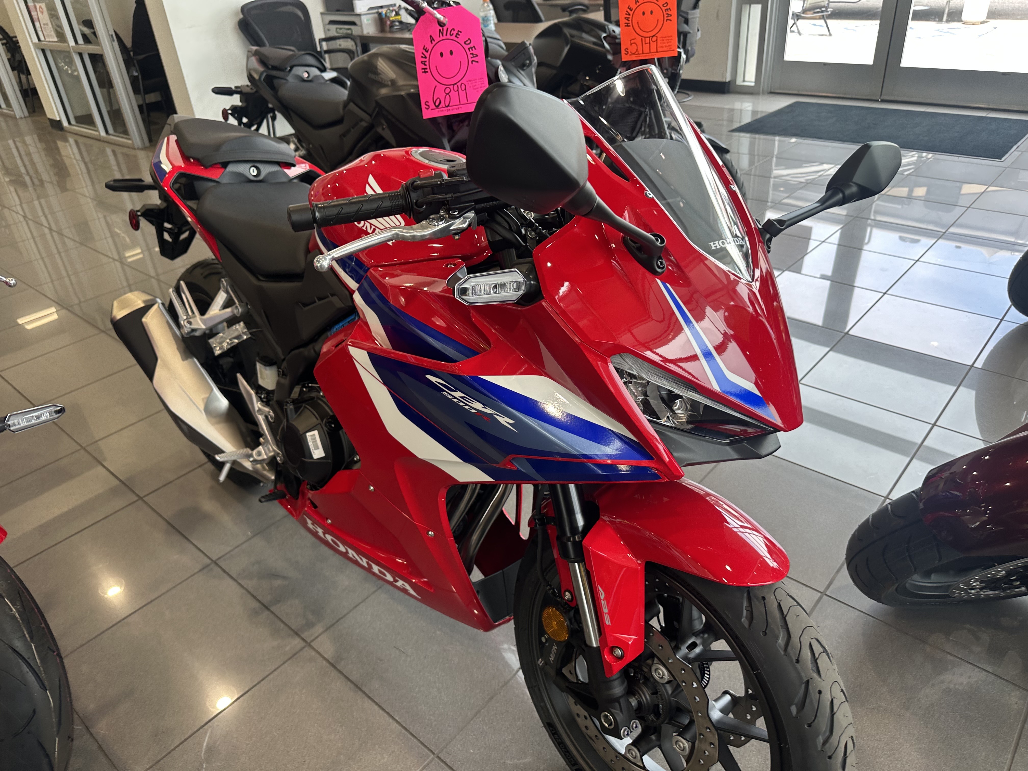 2025 Honda CBR500R ABS - Photo 8