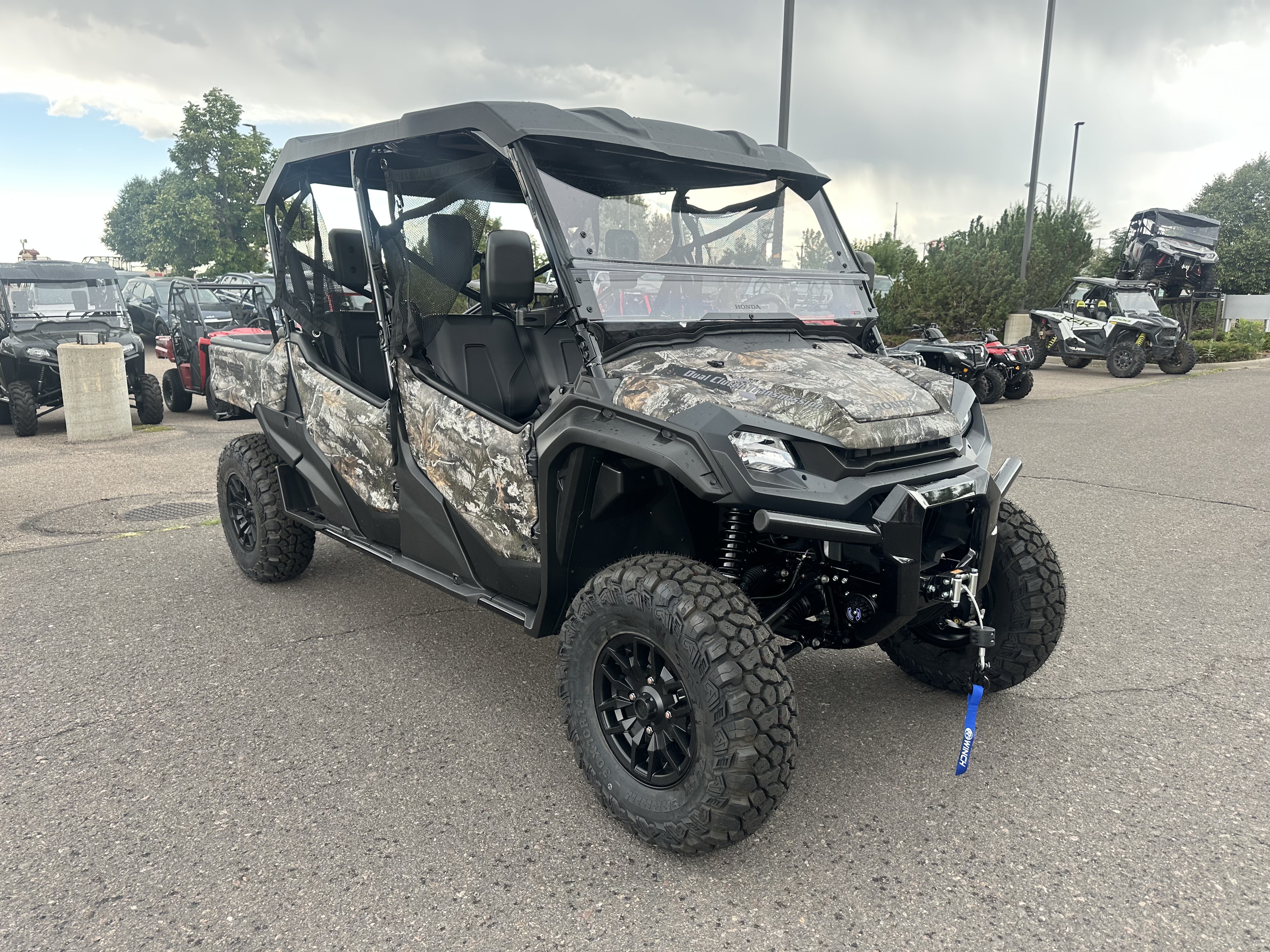2025 Honda PIONEER 1000-6 DLX CRE Deluxe - Photo 4