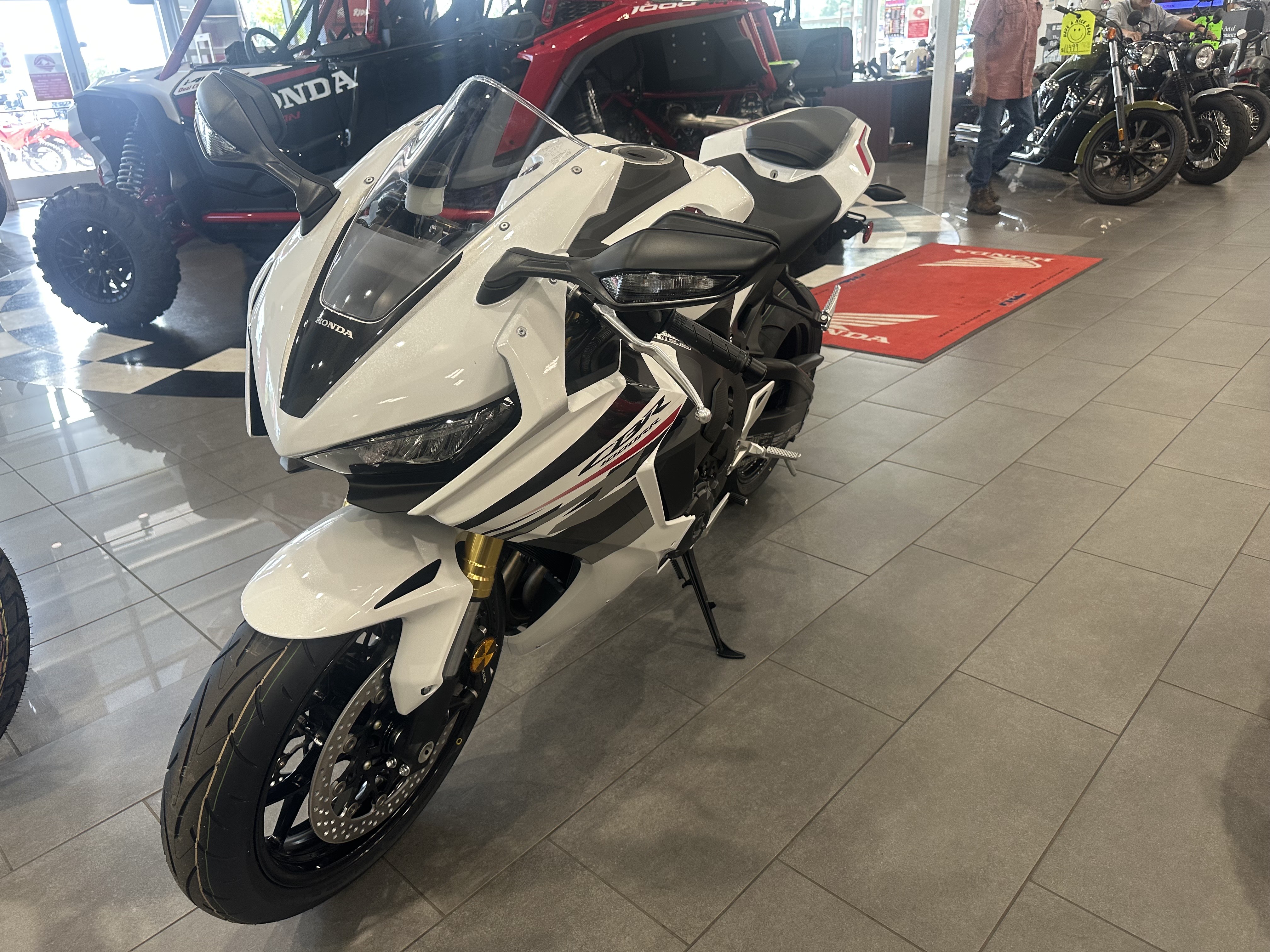 2026 Honda CBR1000RR Base - Photo 6